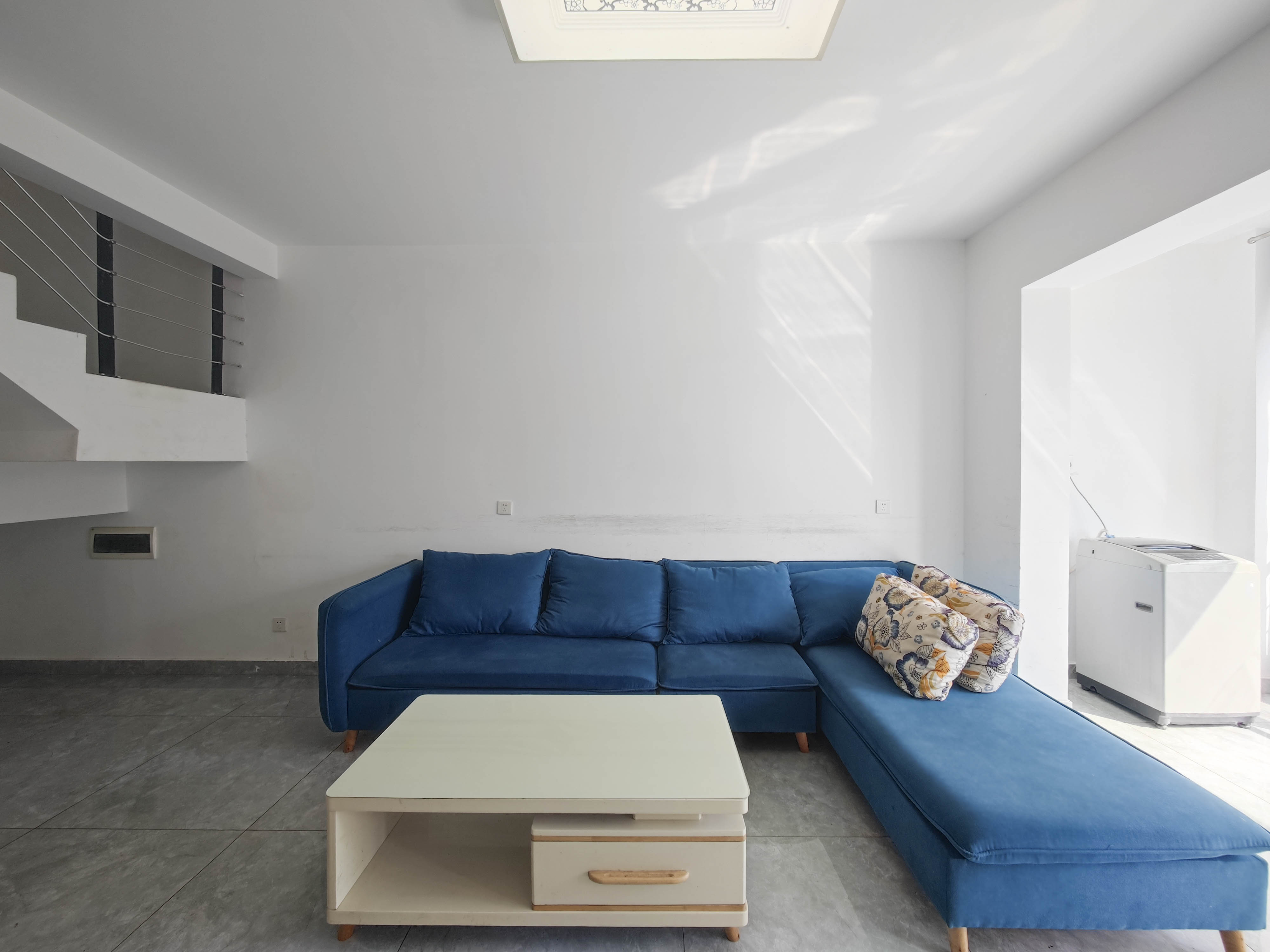 五矿万境水岸五期(五矿万境水岸文苑) 4室2厅2卫 155.0万 五矿万境水岸五期(五矿万境水岸文苑) 4室2厅2卫 155.0万客厅