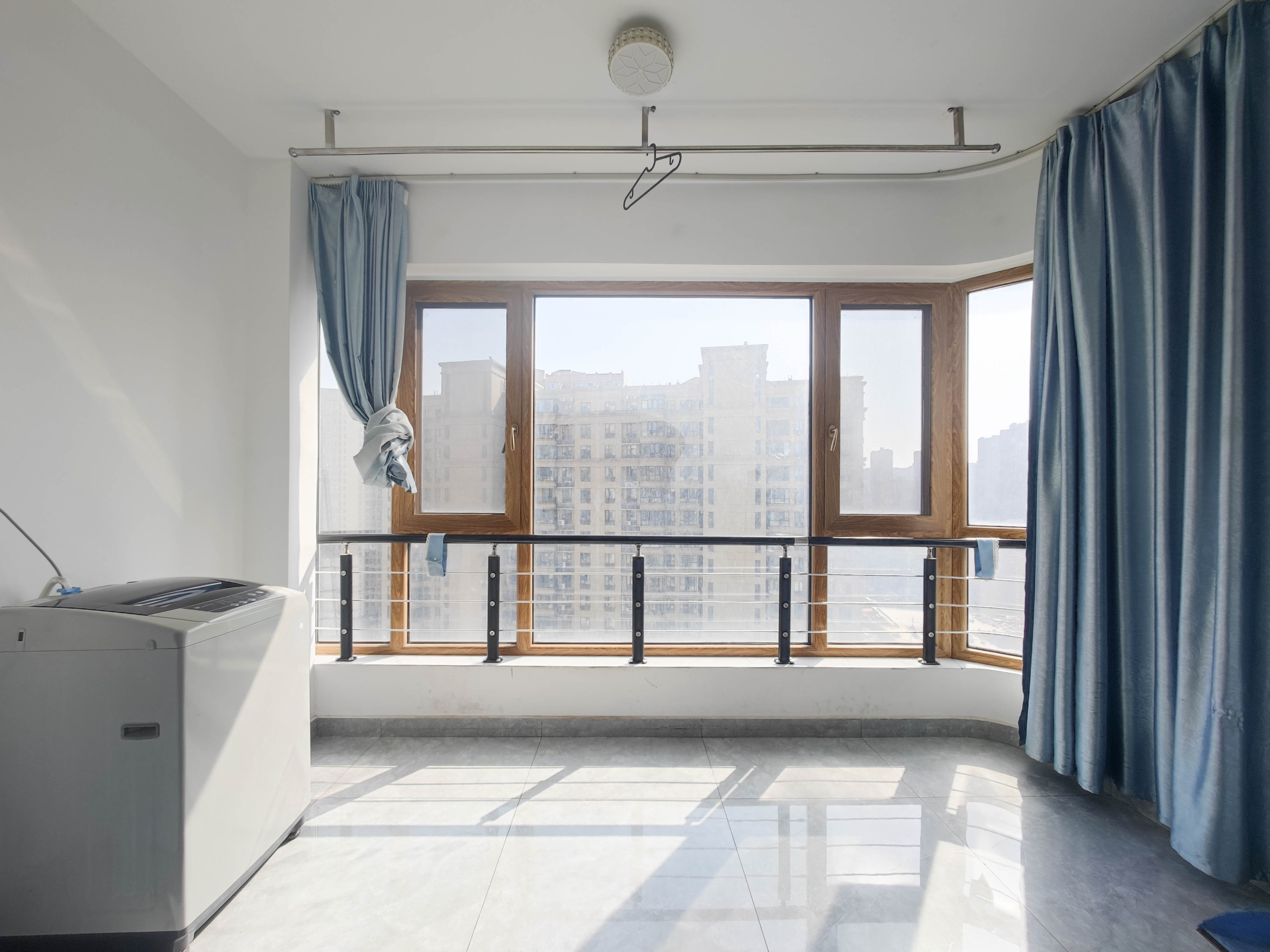 五矿万境水岸五期(五矿万境水岸文苑) 4室2厅2卫 155.0万 五矿万境水岸五期(五矿万境水岸文苑) 4室2厅2卫 155.0万阳台