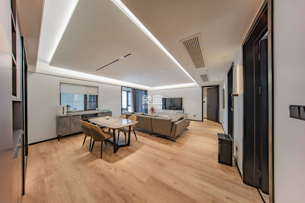 南山十里天池  4室2厅2卫    158.0万