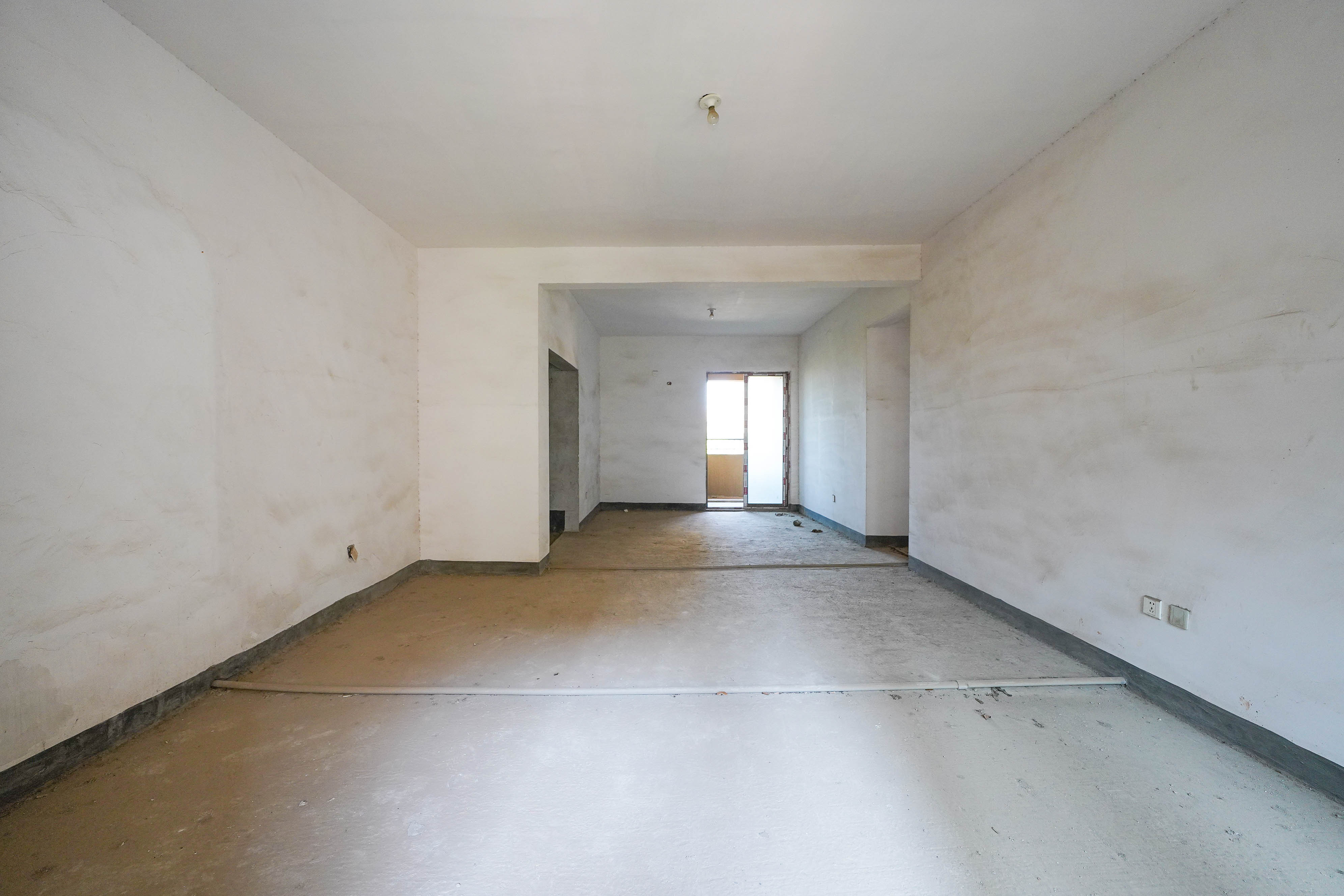 橘郡礼顿山 4室2厅2卫 113.0万 橘郡礼顿山 4室2厅2卫 113.0万客厅