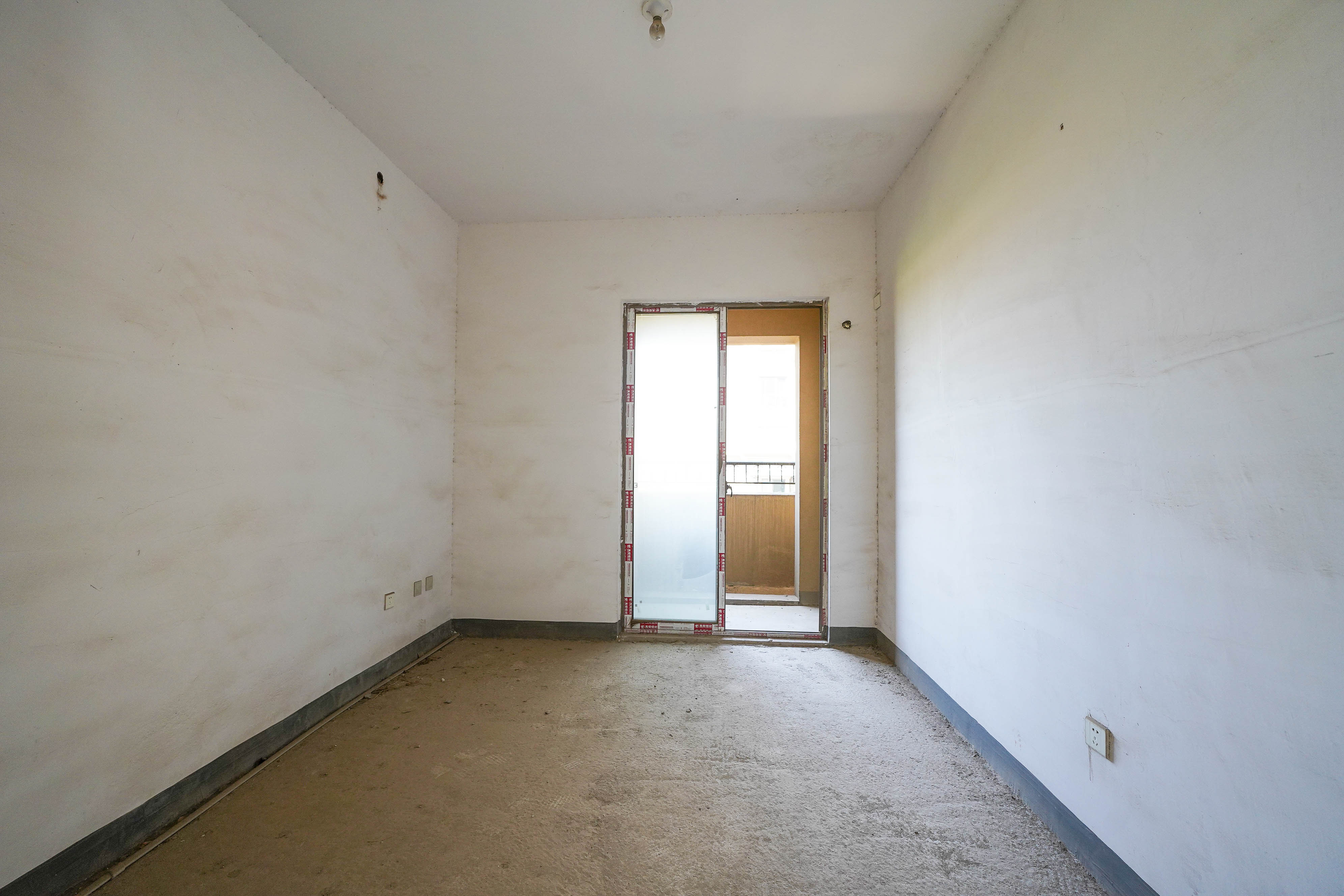 橘郡礼顿山 4室2厅2卫 113.0万 橘郡礼顿山 4室2厅2卫 113.0万卧室