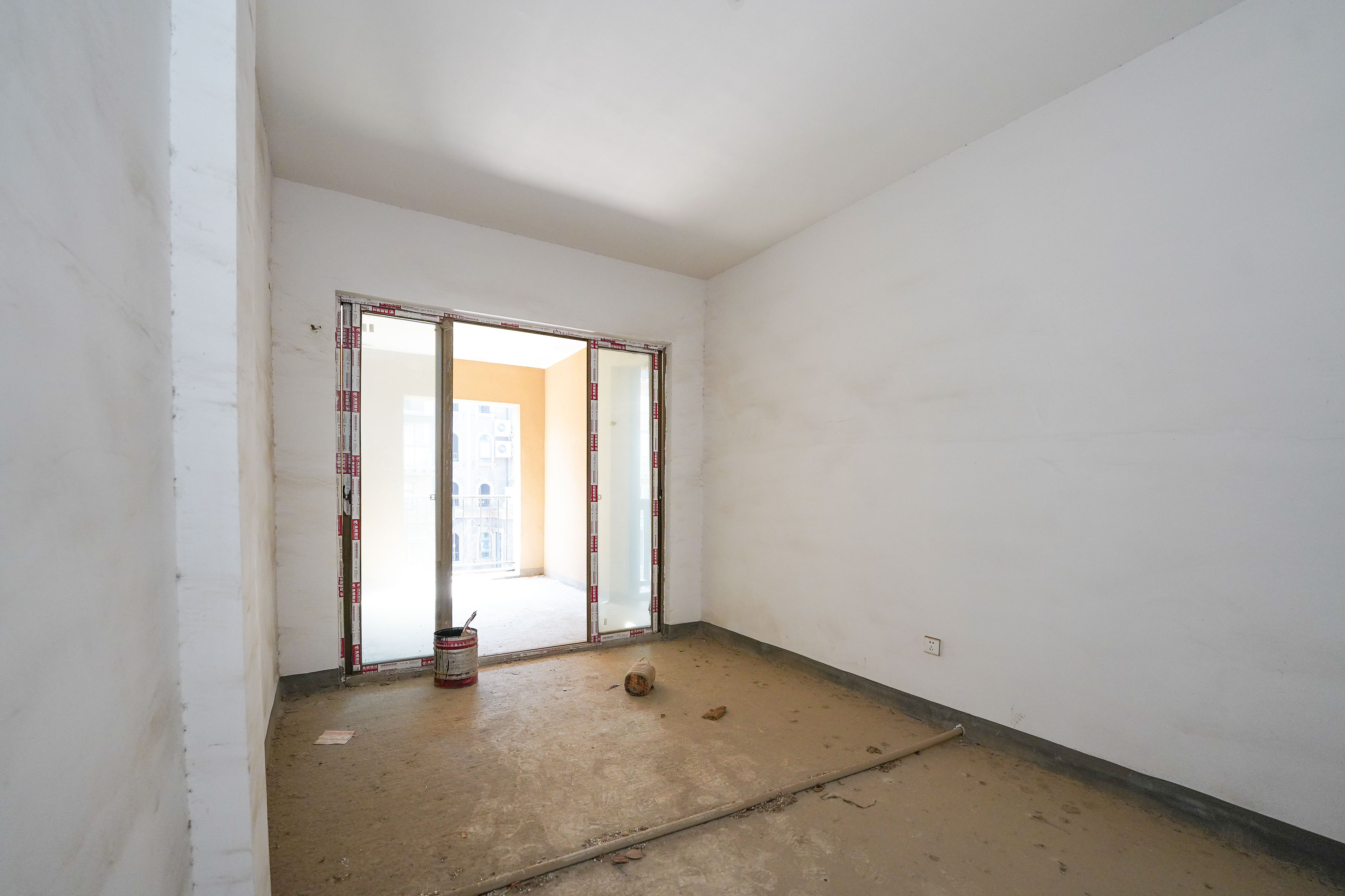 橘郡礼顿山 4室2厅2卫 113.0万 橘郡礼顿山 4室2厅2卫 113.0万卧室