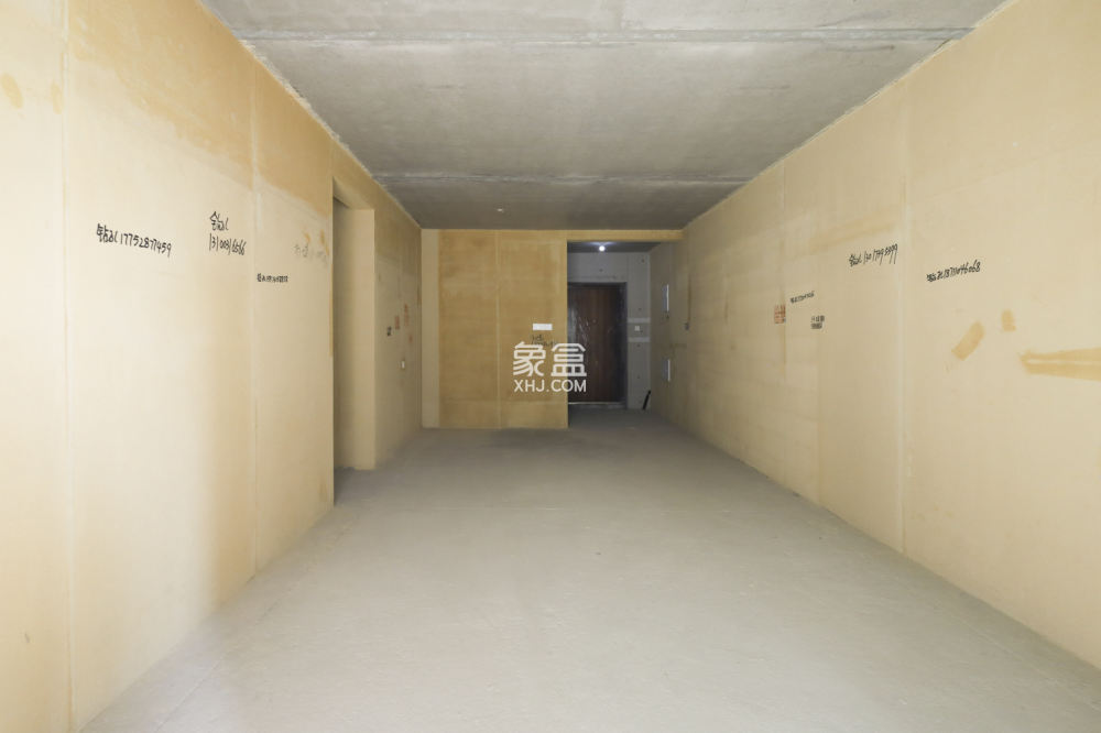 长沙北中心保利时代C区  3室2厅2卫   126.00万