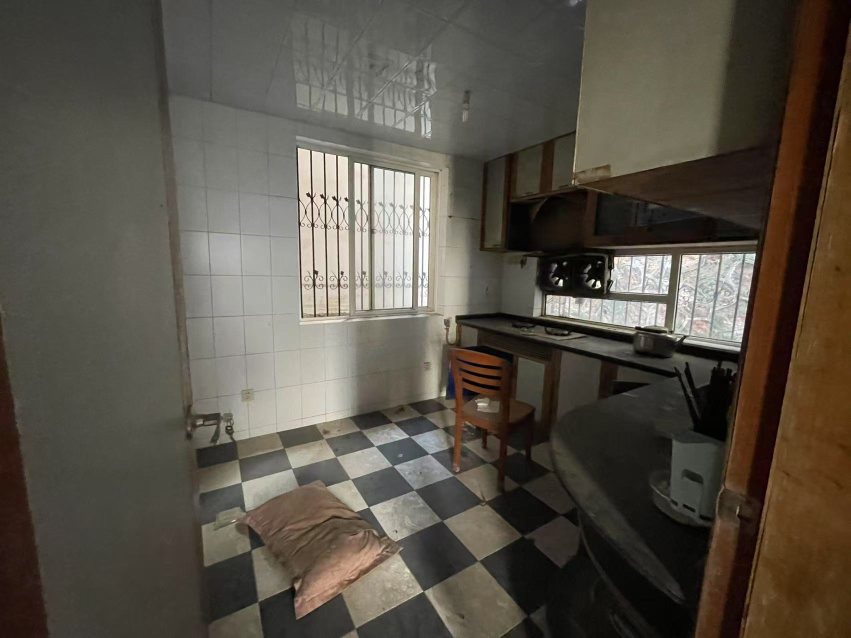 源园新村 5室2厅2卫 150.0万 源园新村 5室2厅2卫 150.0万室内图