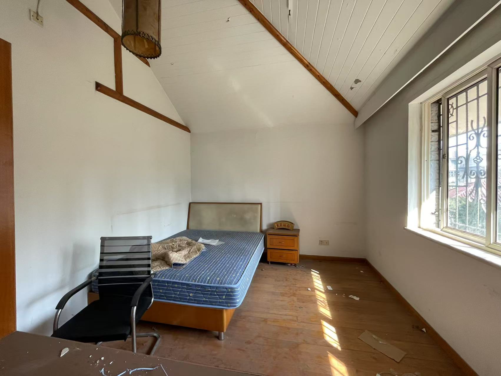 源园新村 5室2厅2卫 150.0万 源园新村 5室2厅2卫 150.0万室内图