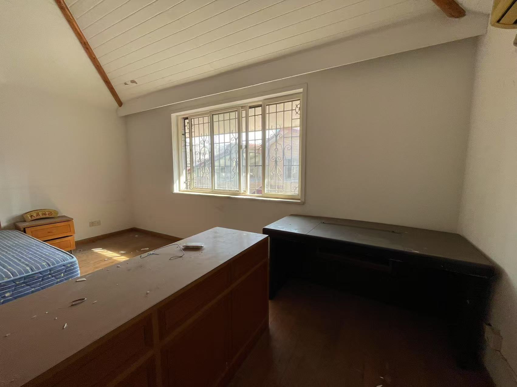 源园新村 5室2厅2卫 150.0万 源园新村 5室2厅2卫 150.0万室内图