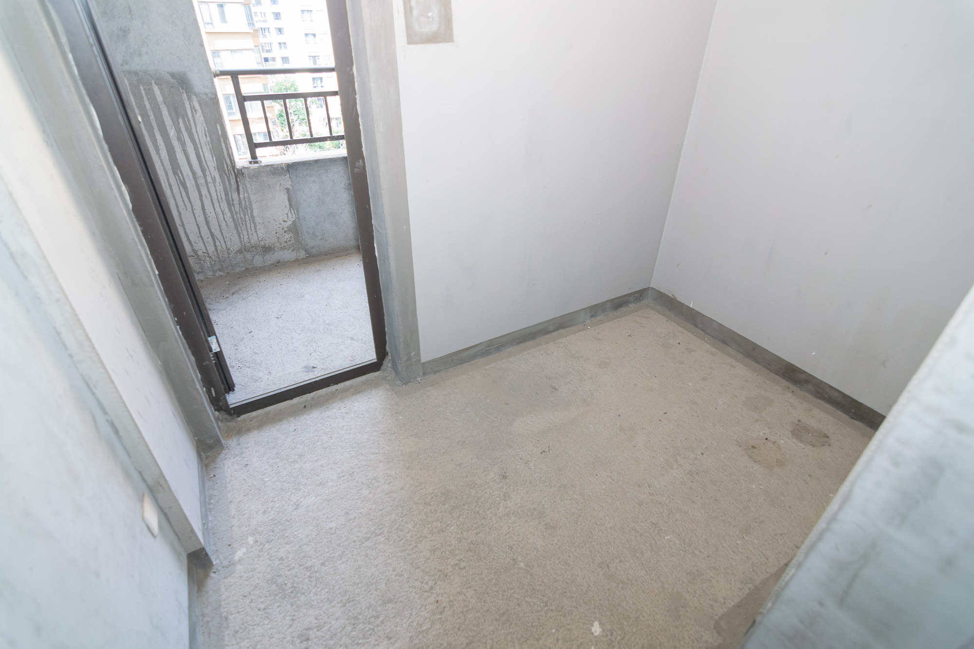 华润桃源里  4室2厅2卫    82.8万 华润桃源里  4室2厅2卫    82.8万卧室