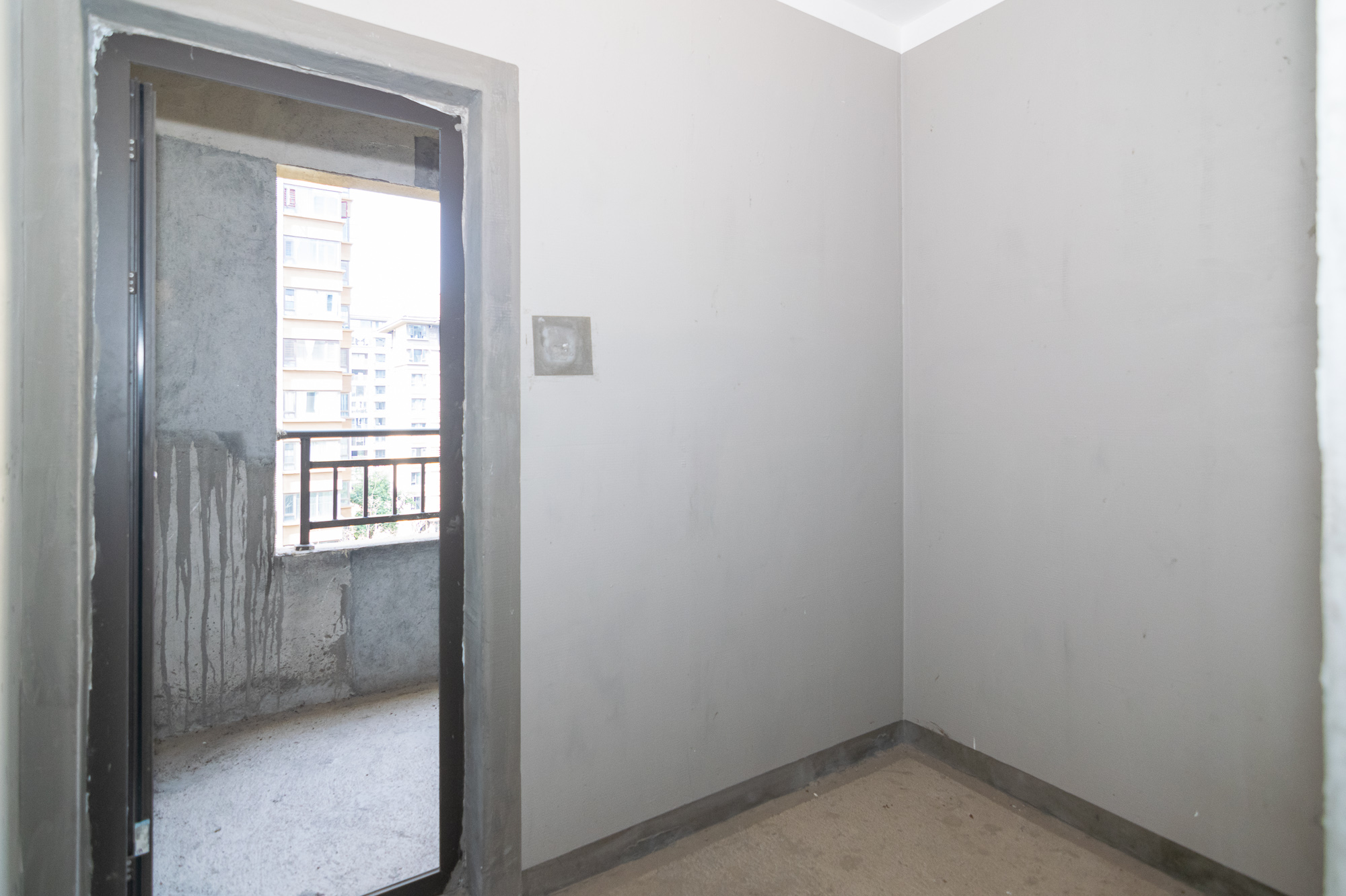 华润桃源里  4室2厅2卫    82.8万 华润桃源里  4室2厅2卫    82.8万卧室