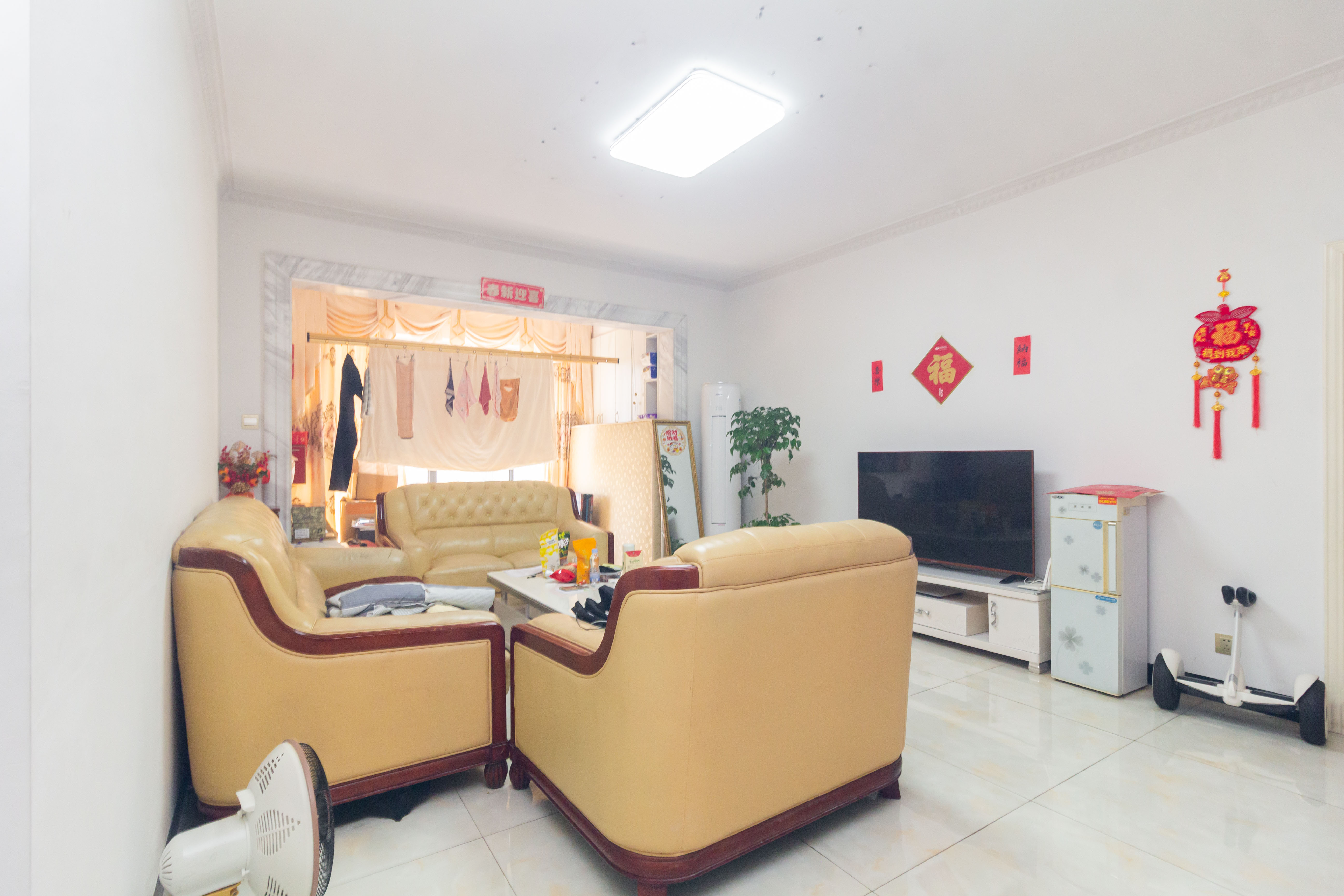 中房瑞致国际  3室2厅2卫    110.0万 中房瑞致国际  3室2厅2卫    110.0万客厅