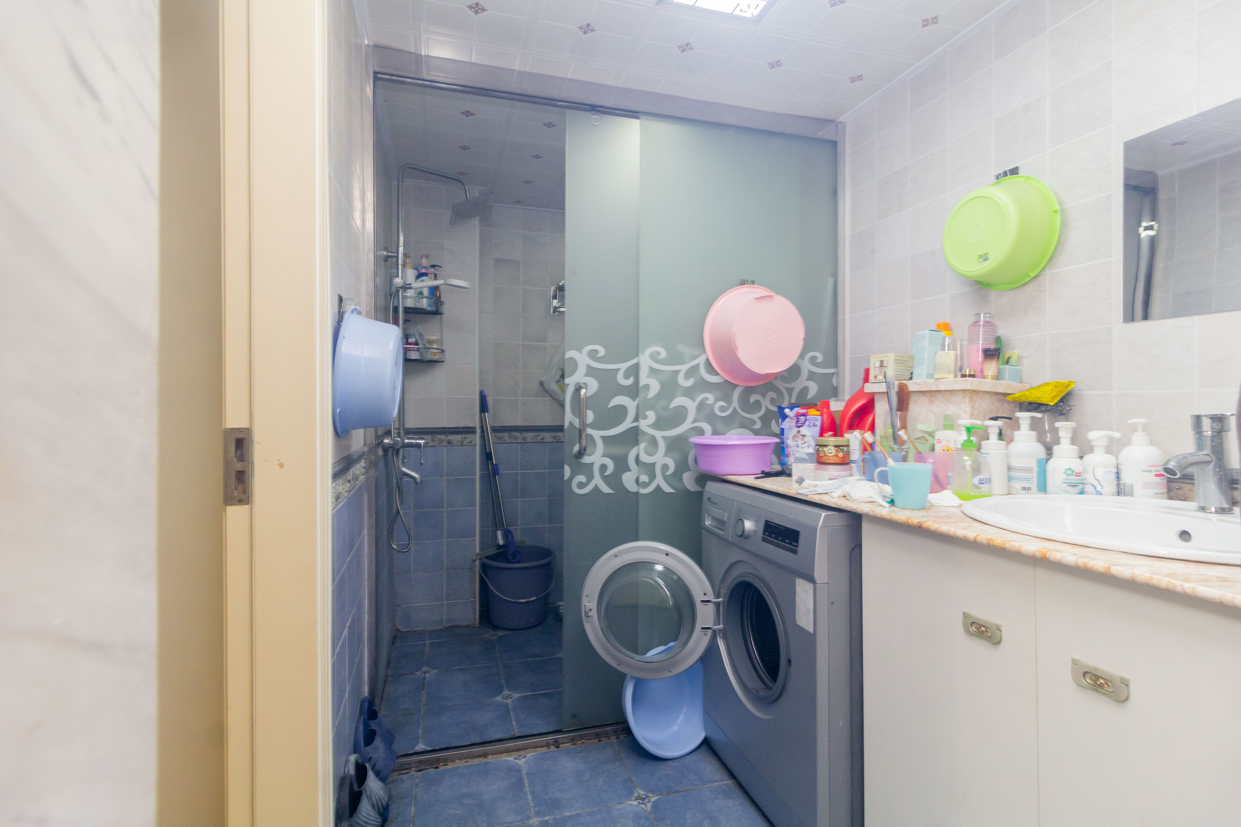 中房瑞致国际  3室2厅2卫    110.0万 中房瑞致国际  3室2厅2卫    110.0万卫生间