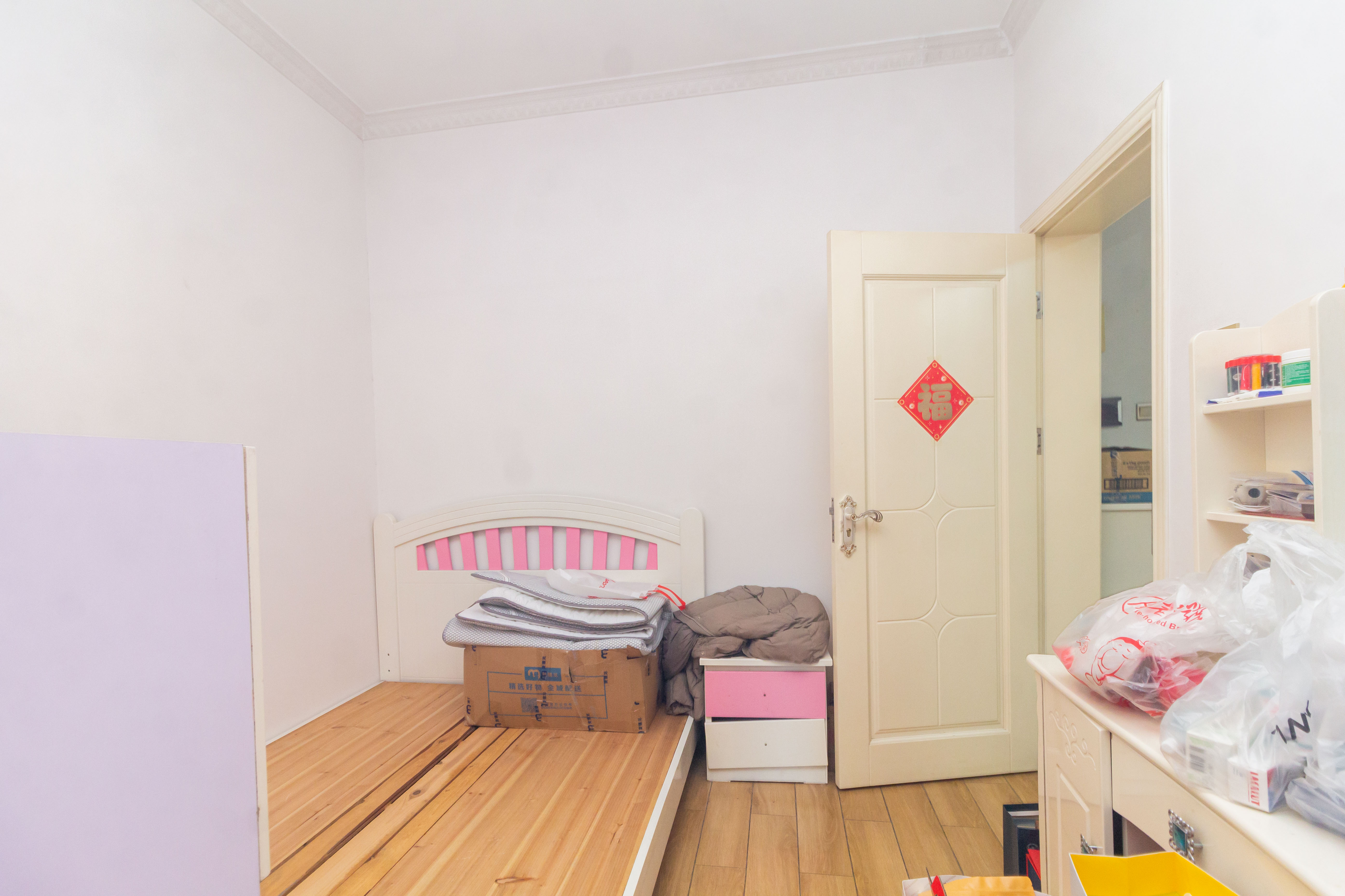 中房瑞致国际  3室2厅2卫    110.0万 中房瑞致国际  3室2厅2卫    110.0万卧室