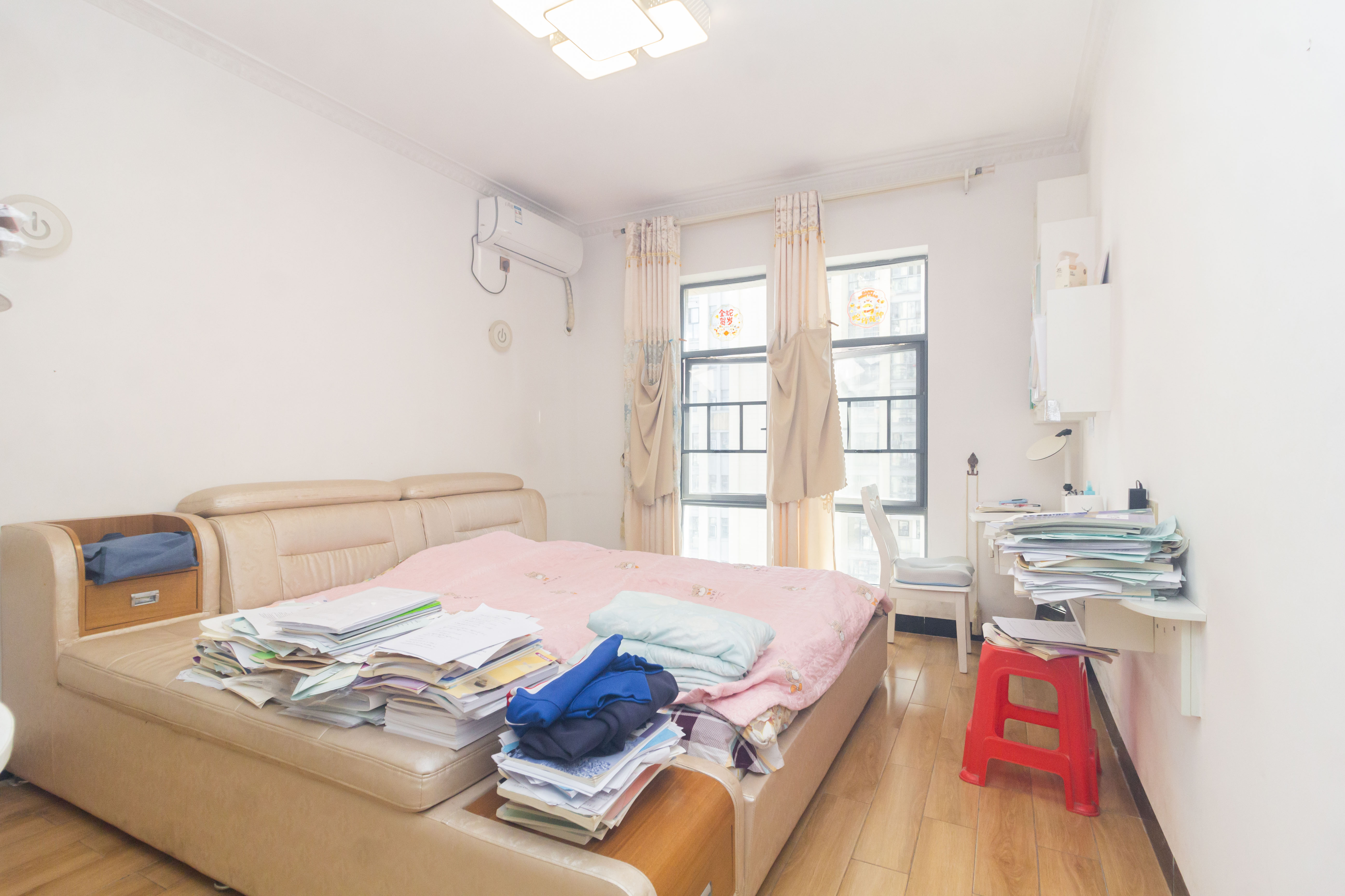 中房瑞致国际  3室2厅2卫    110.0万 中房瑞致国际  3室2厅2卫    110.0万卧室