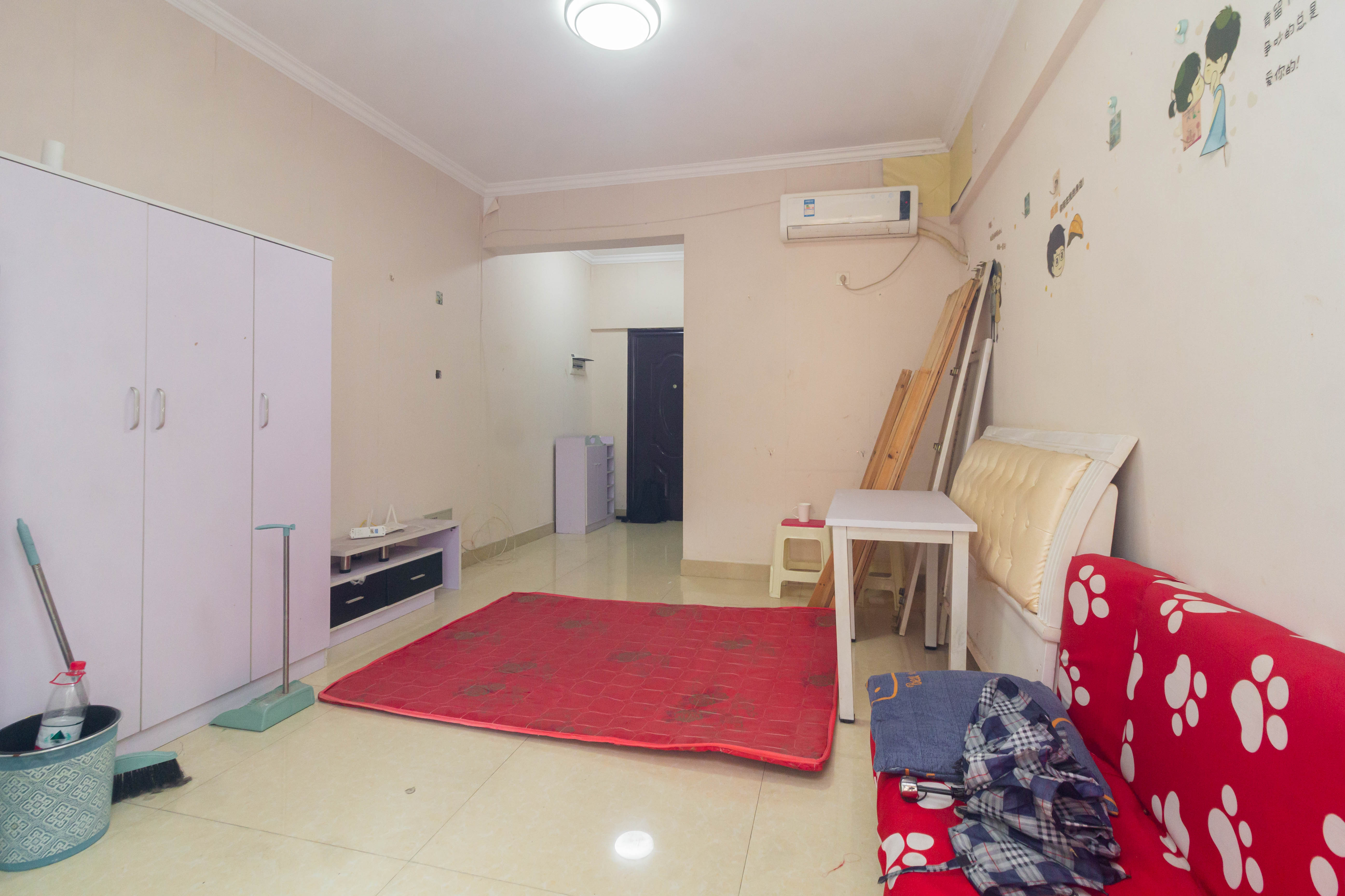 爵士湘  1室1厅1卫    26.0万 爵士湘  1室1厅1卫    26.0万客厅