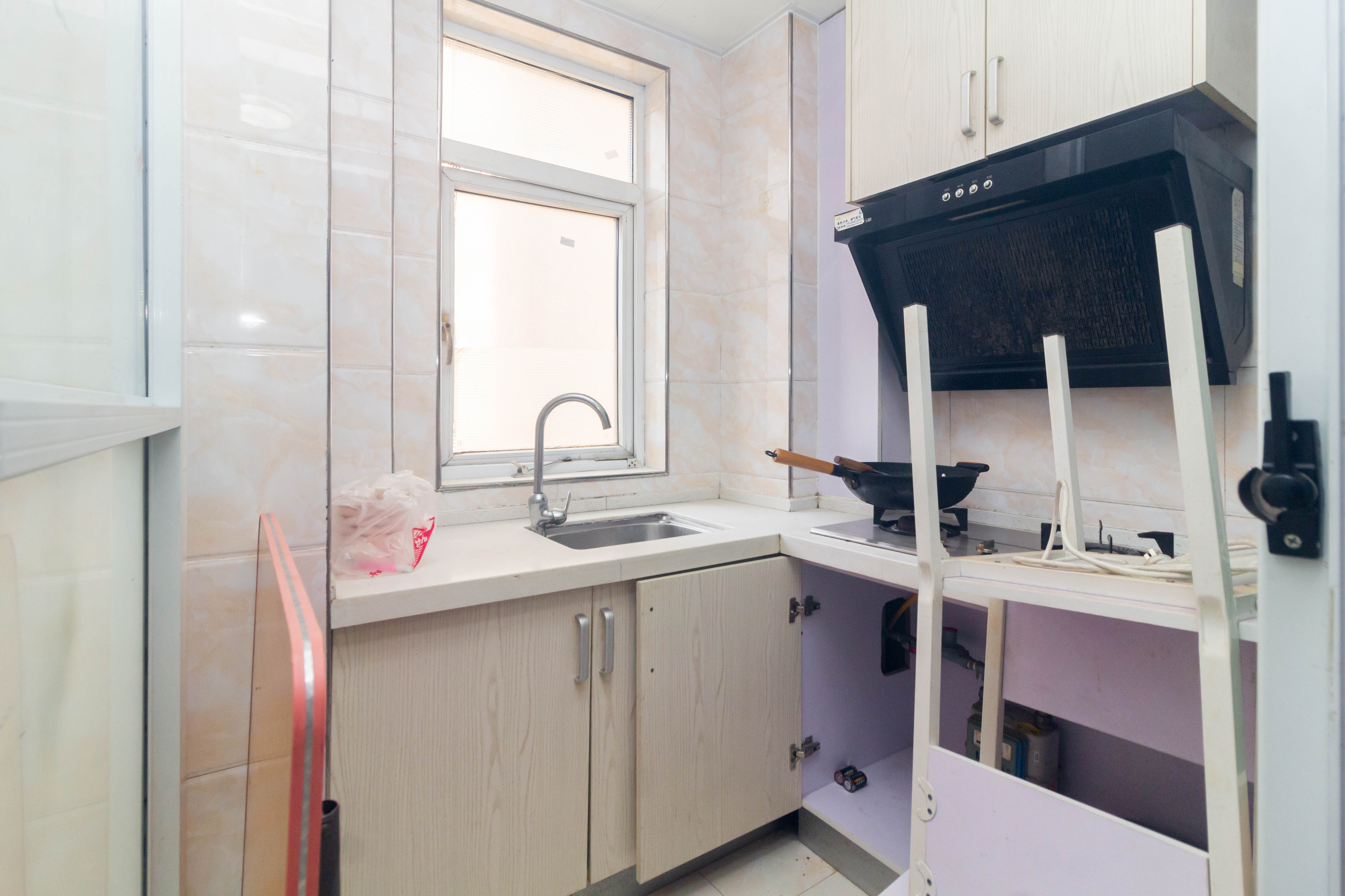 爵士湘  1室1厅1卫    26.0万 爵士湘  1室1厅1卫    26.0万厨房