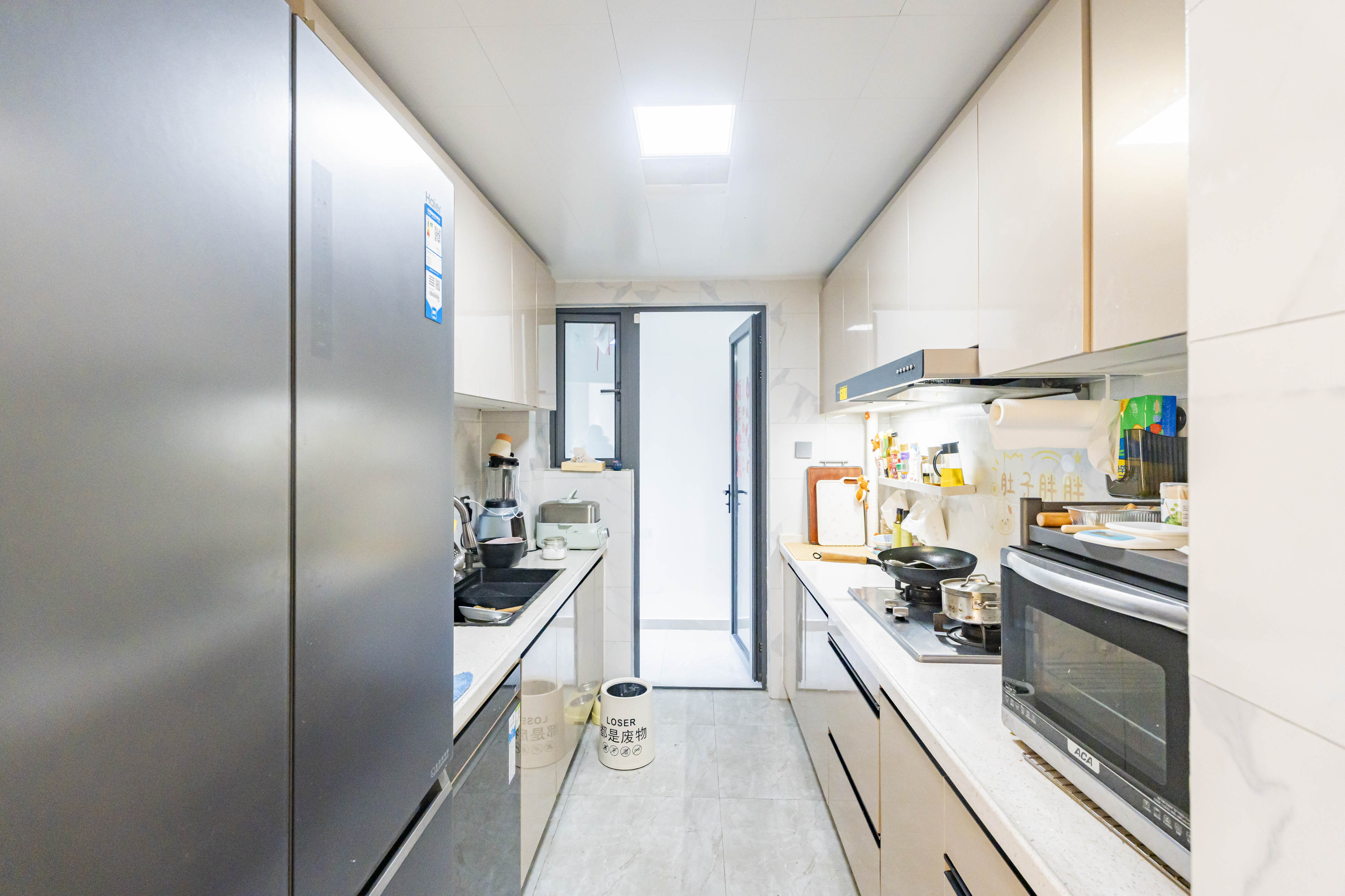 绿地V岛  3室2厅2卫    168.0万 绿地V岛  3室2厅2卫    168.0万厨房