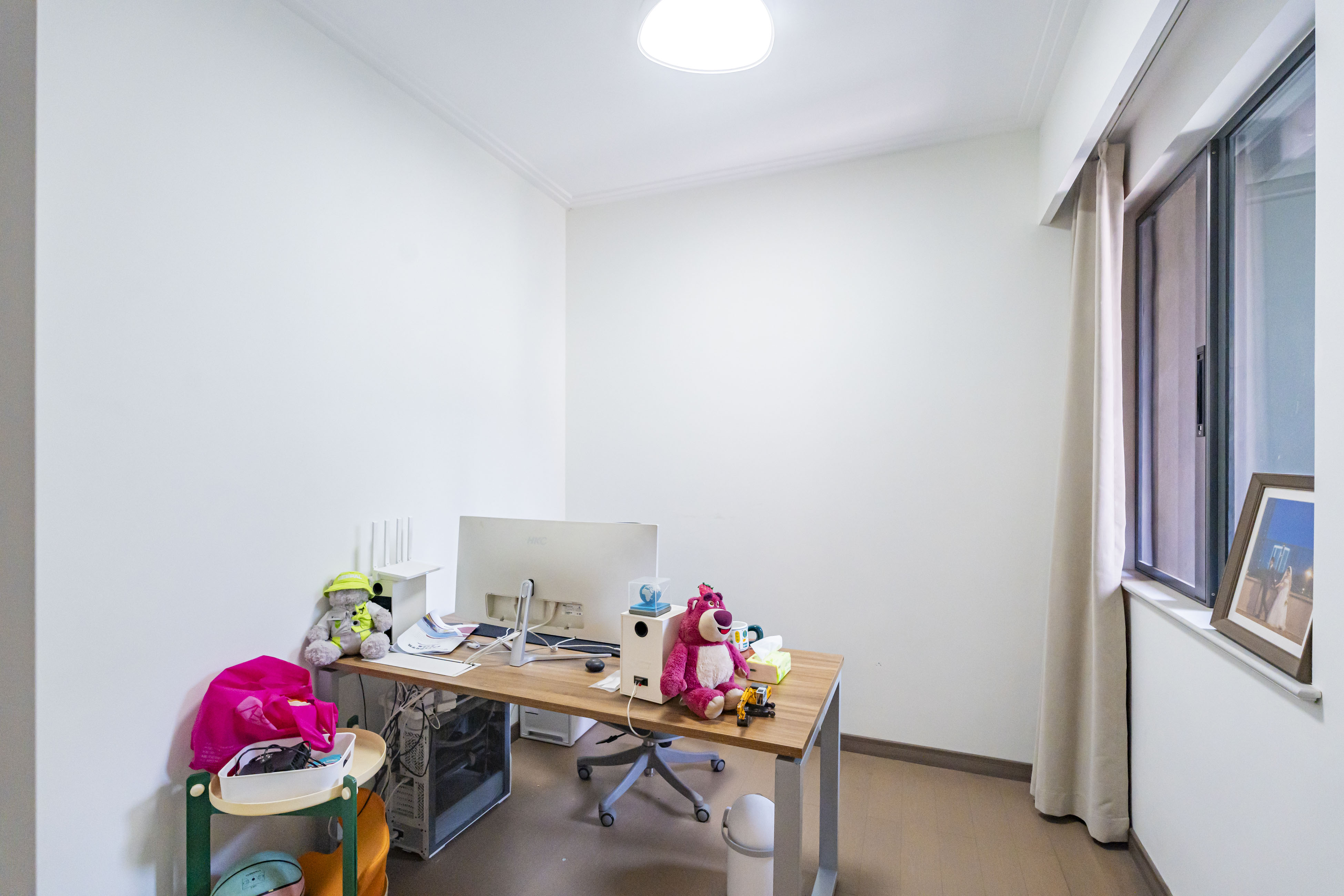 绿地V岛  3室2厅2卫    168.0万 绿地V岛  3室2厅2卫    168.0万卧室