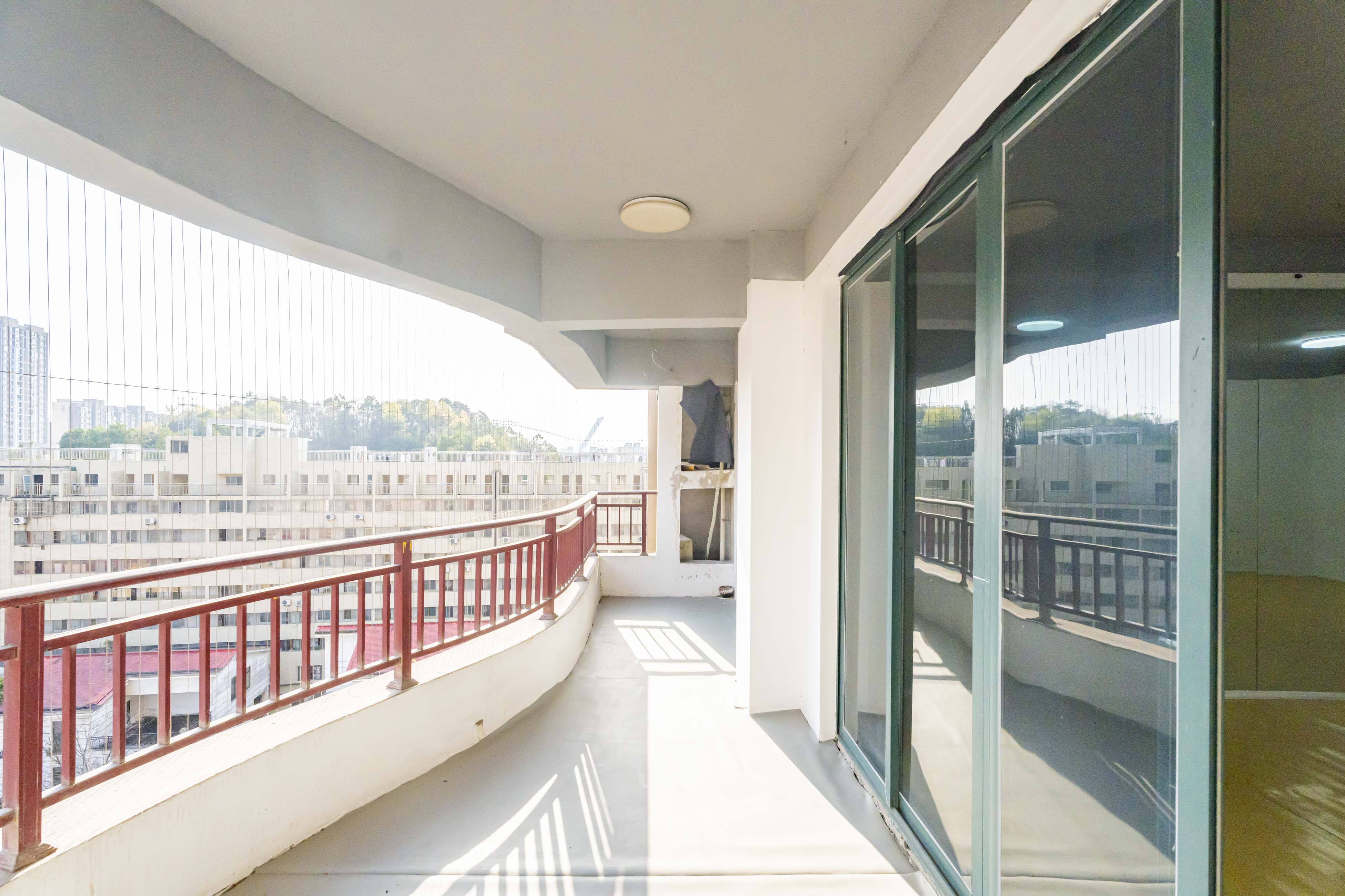 维一星城原山苑  4室2厅1卫    105.0万 维一星城原山苑  4室2厅1卫    105.0万阳台