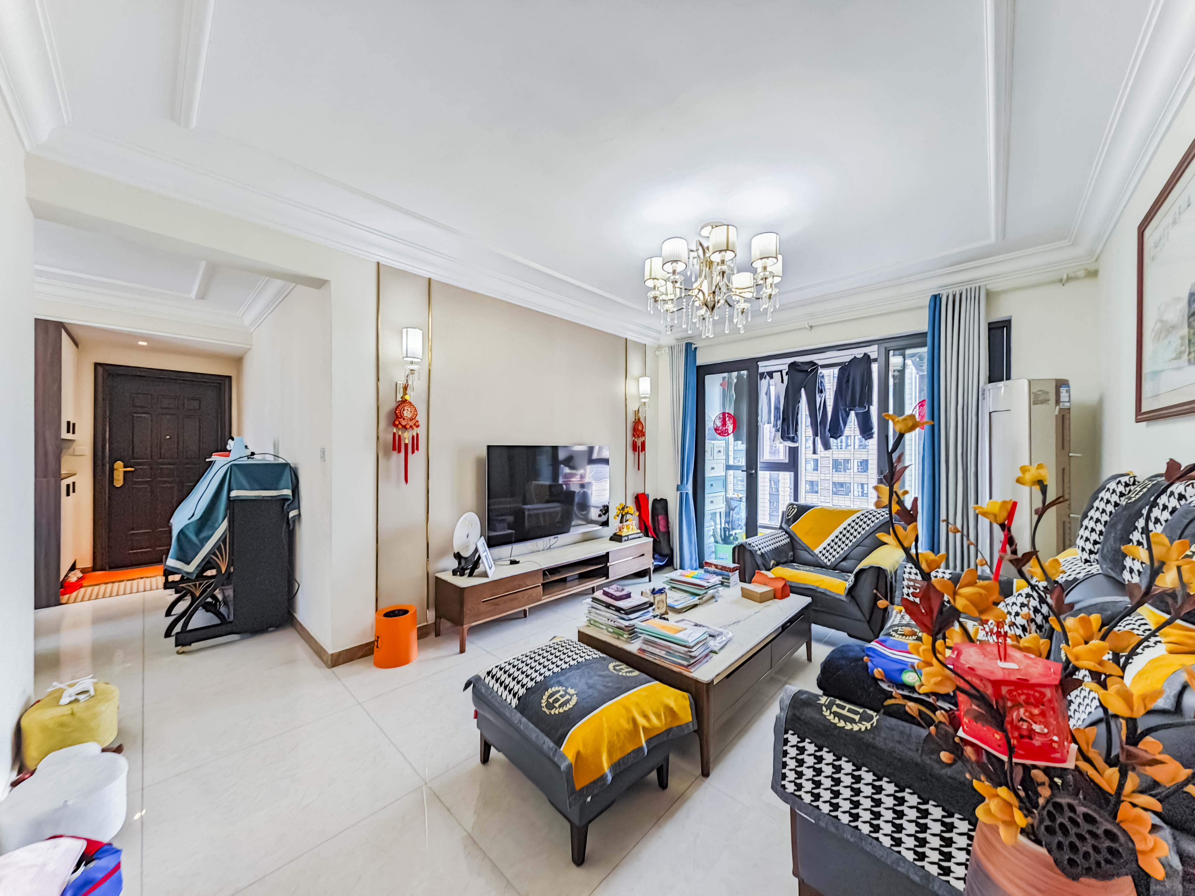 恒大国际广场  3室2厅2卫    115.0万 恒大国际广场  3室2厅2卫    115.0万客厅