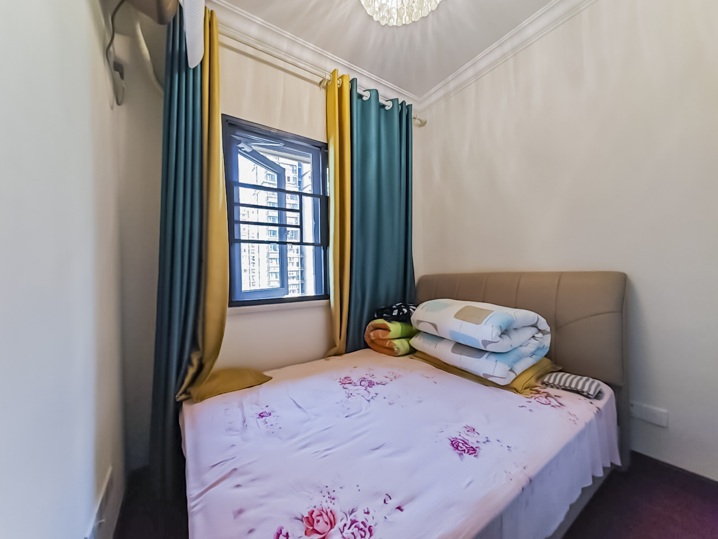 恒大国际广场  3室2厅2卫    115.0万 恒大国际广场  3室2厅2卫    115.0万卧室