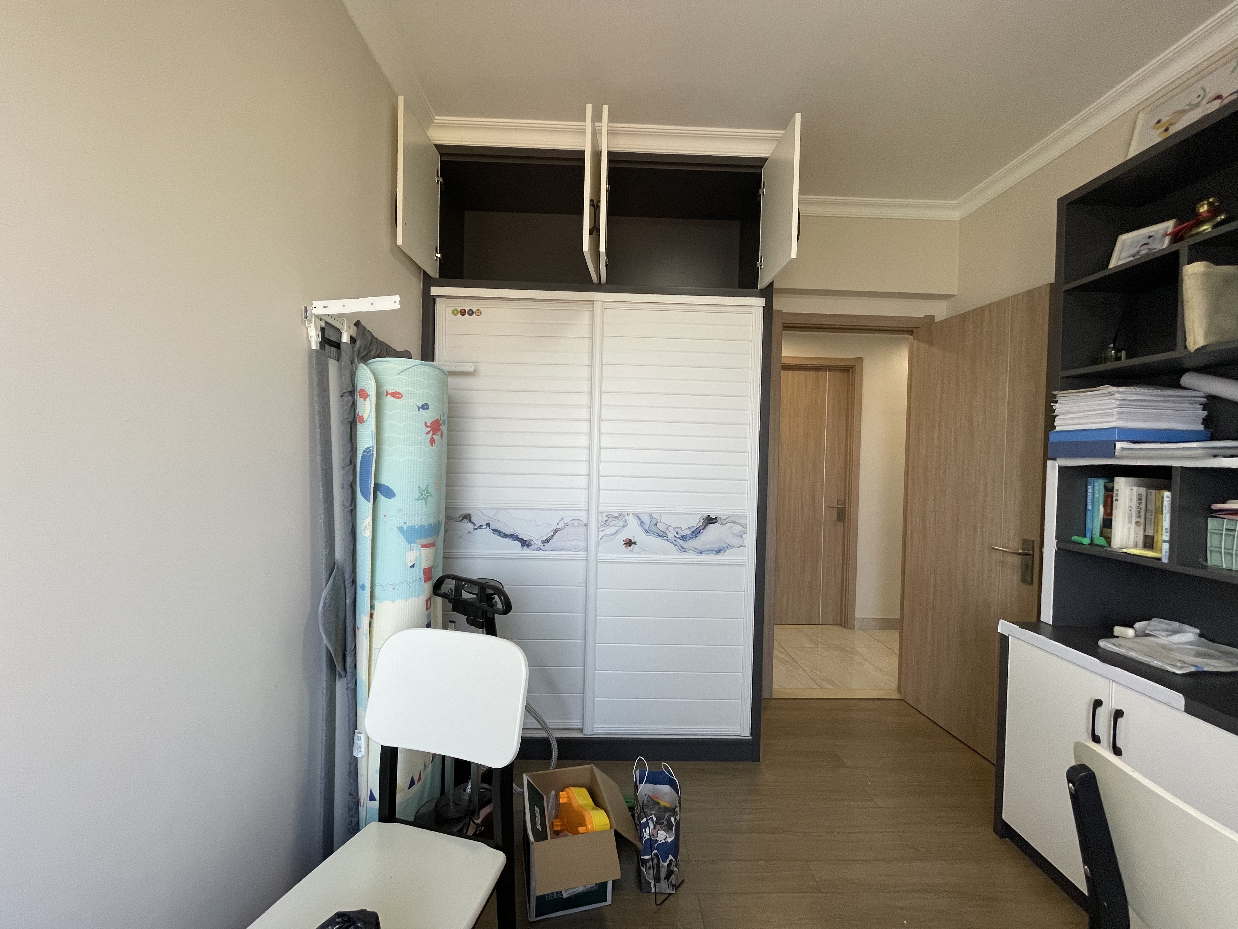 蓝溪谷 4室2厅2卫 89.8万 蓝溪谷 4室2厅2卫 89.8万室内图