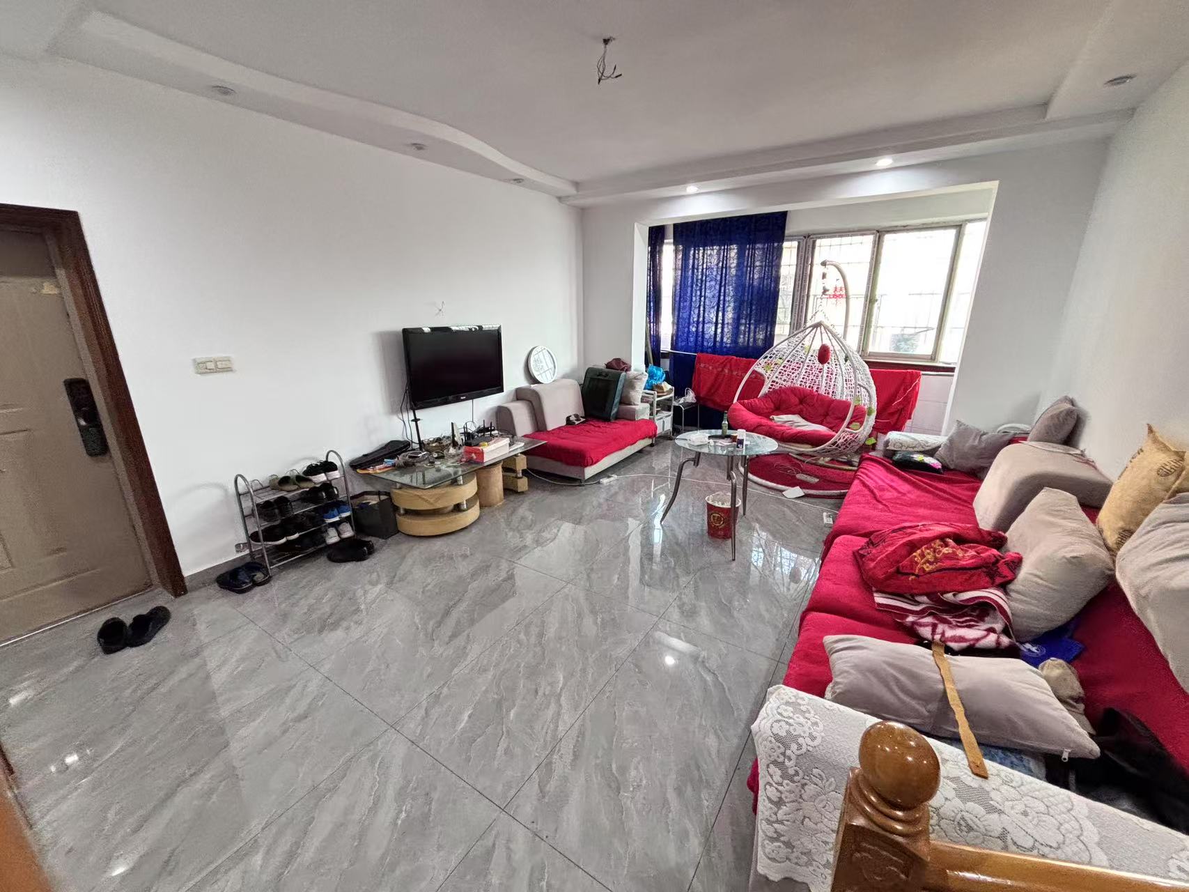 庆云山庄(里面有石塘冲) 3室2厅2卫 35.0万 庆云山庄(里面有石塘冲) 3室2厅2卫 35.0万室内图