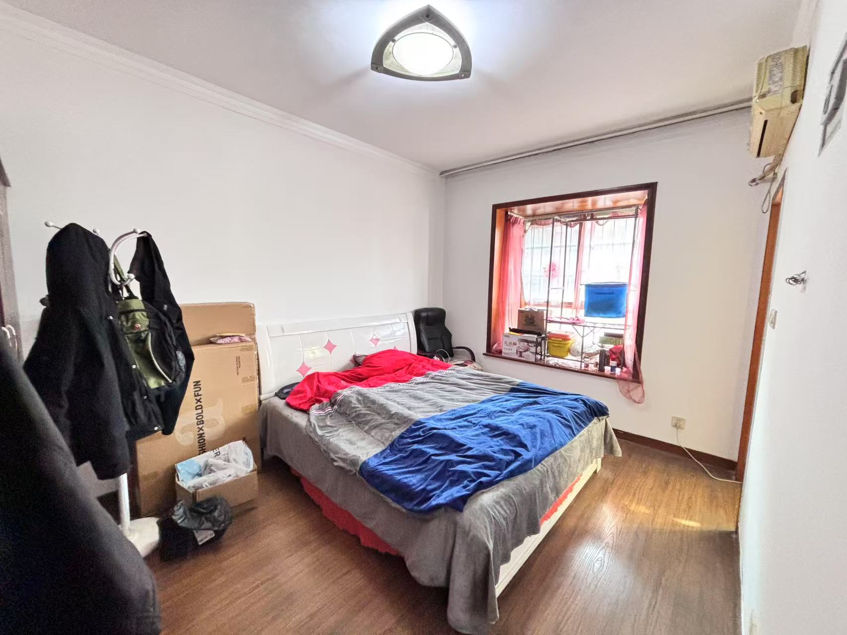 庆云山庄(里面有石塘冲) 3室2厅2卫 35.0万 庆云山庄(里面有石塘冲) 3室2厅2卫 35.0万室内图