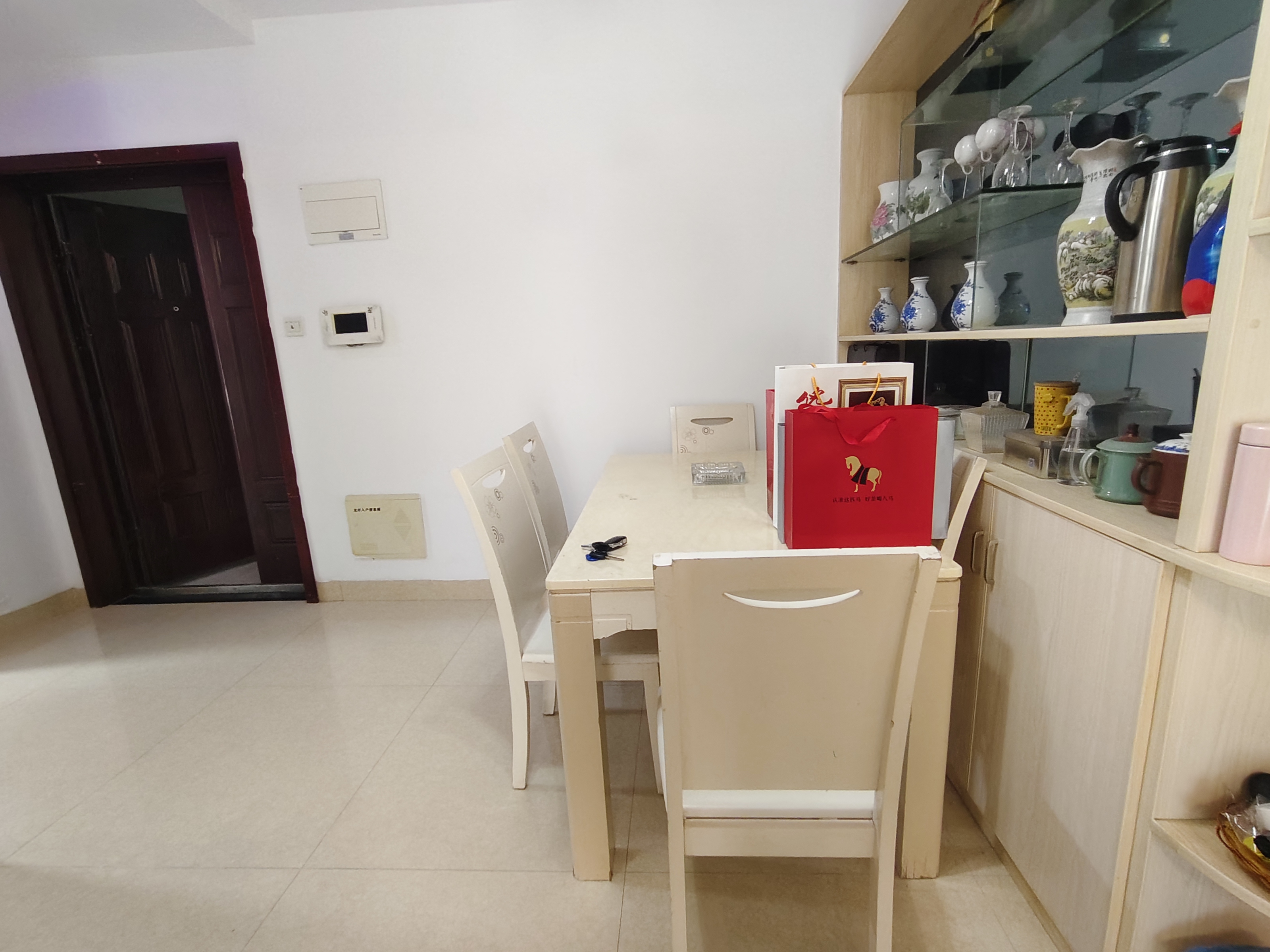 新桂广场 2室2厅1卫 39.8万 新桂广场 2室2厅1卫 39.8万室内图