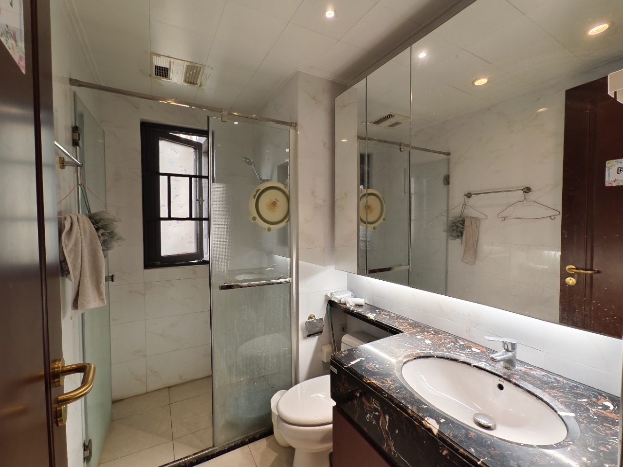 恒大华府  3室2厅1卫   49.80万 恒大华府  3室2厅1卫   49.80万室内图