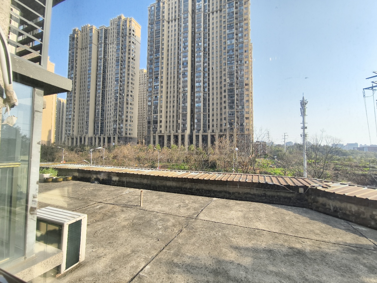 恒大华府  3室2厅1卫   49.80万 恒大华府  3室2厅1卫   49.80万室内图