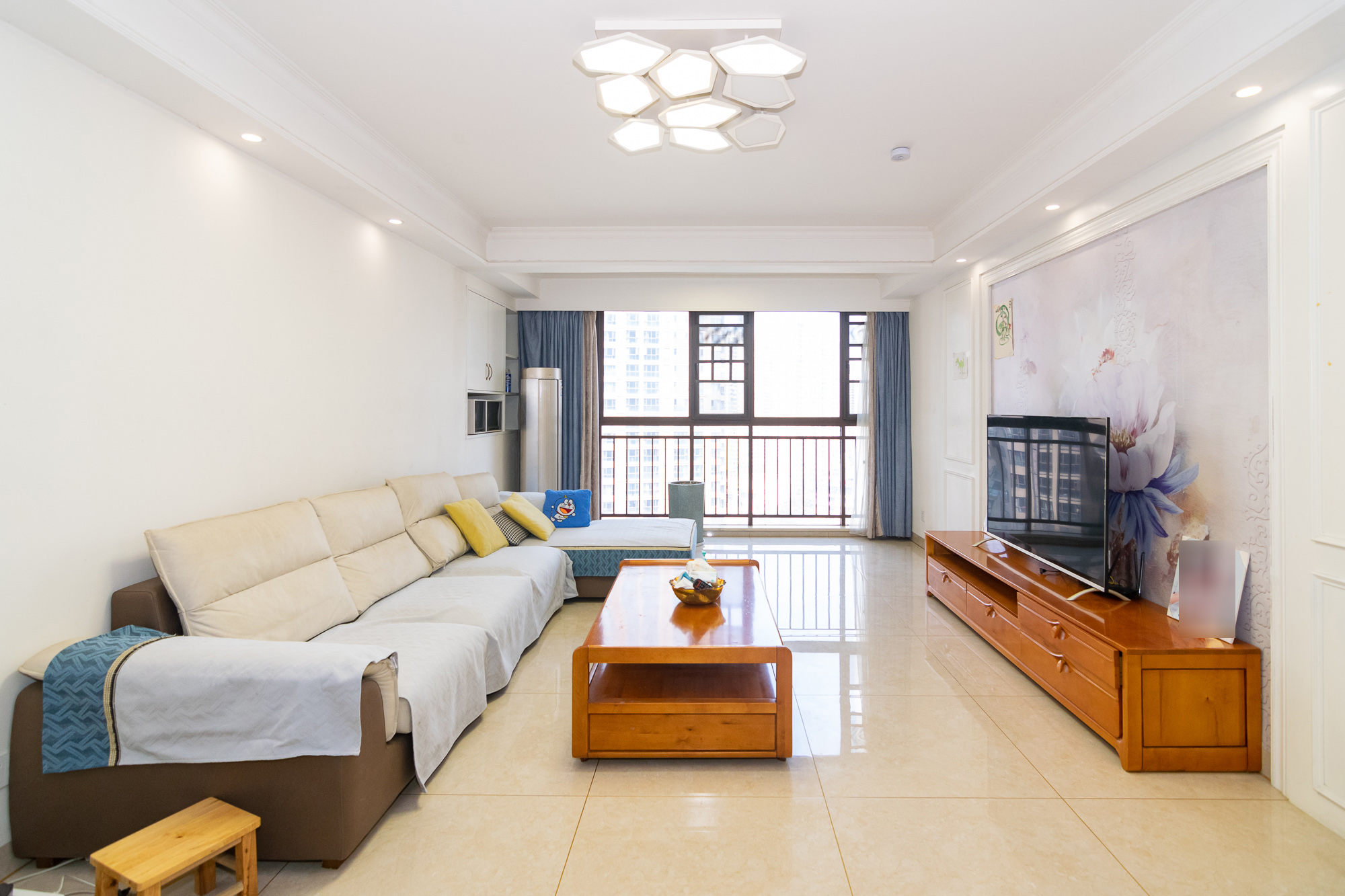 紫鑫御湖湾  5室2厅2卫    95.0万 紫鑫御湖湾  5室2厅2卫    95.0万