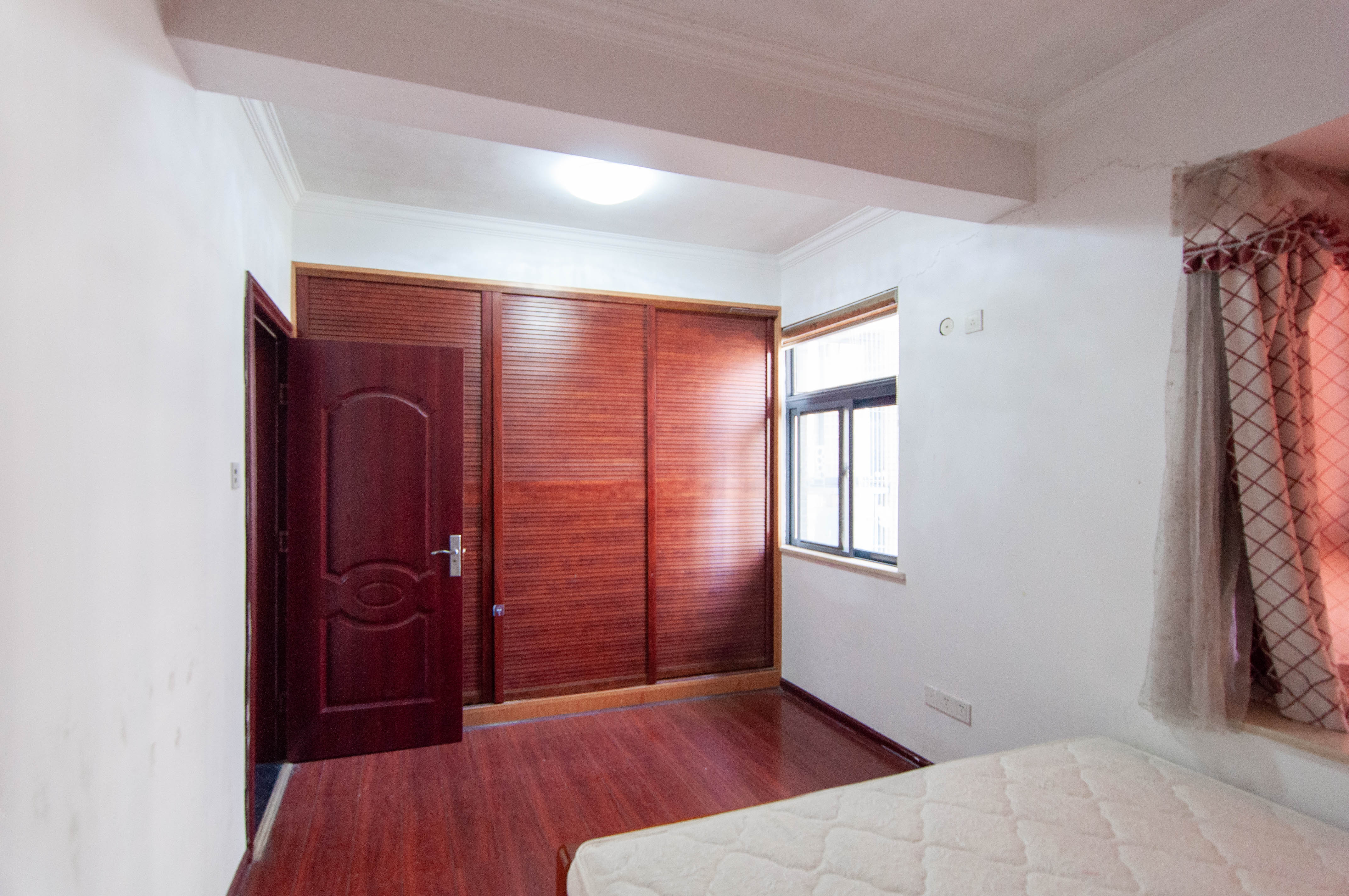 高鑫麓城  2室2厅1卫    80.0万 高鑫麓城  2室2厅1卫    80.0万其他