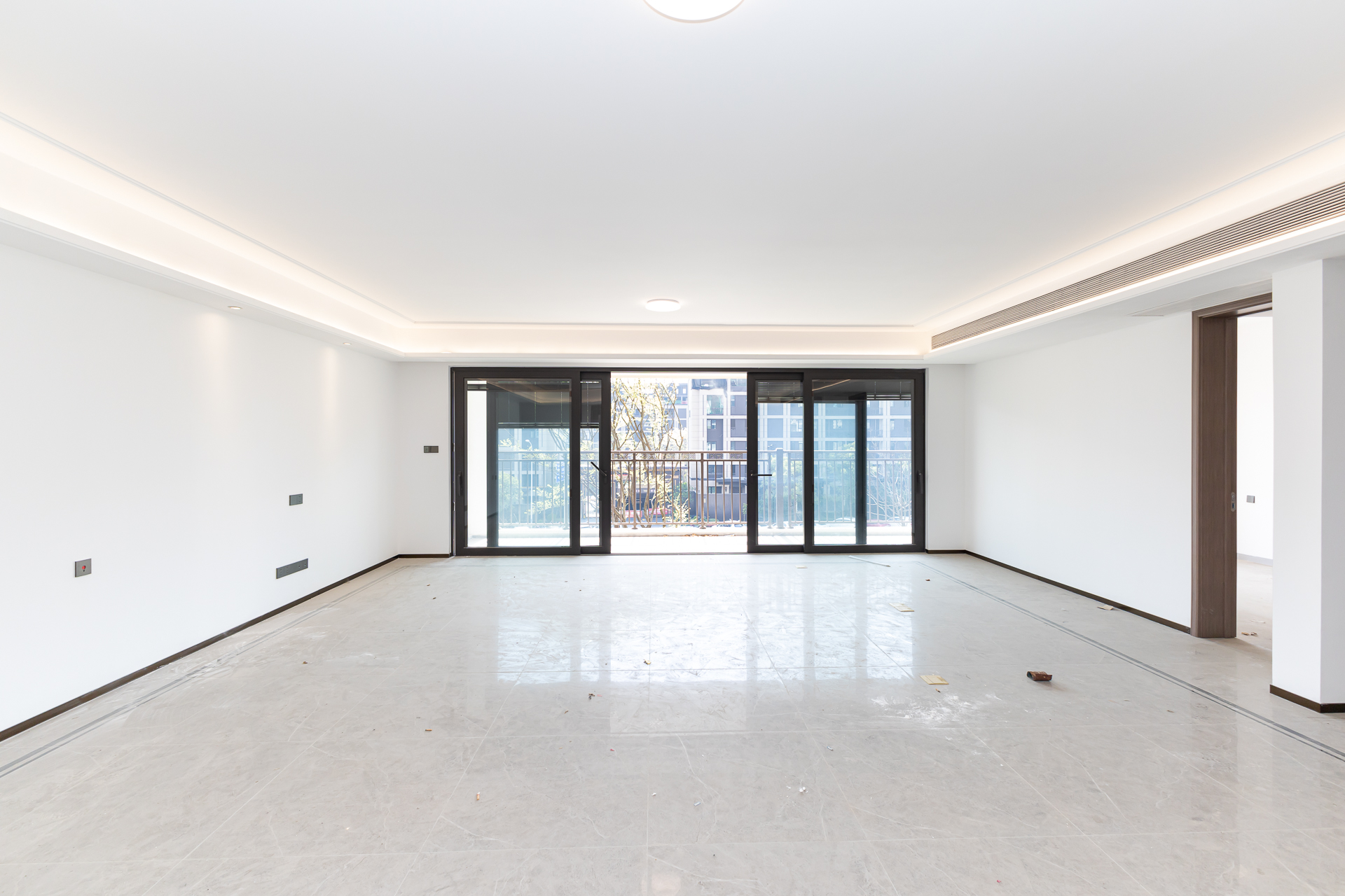 时代建发和著 5室2厅3卫 315.0万 时代建发和著 5室2厅3卫 315.0万客厅