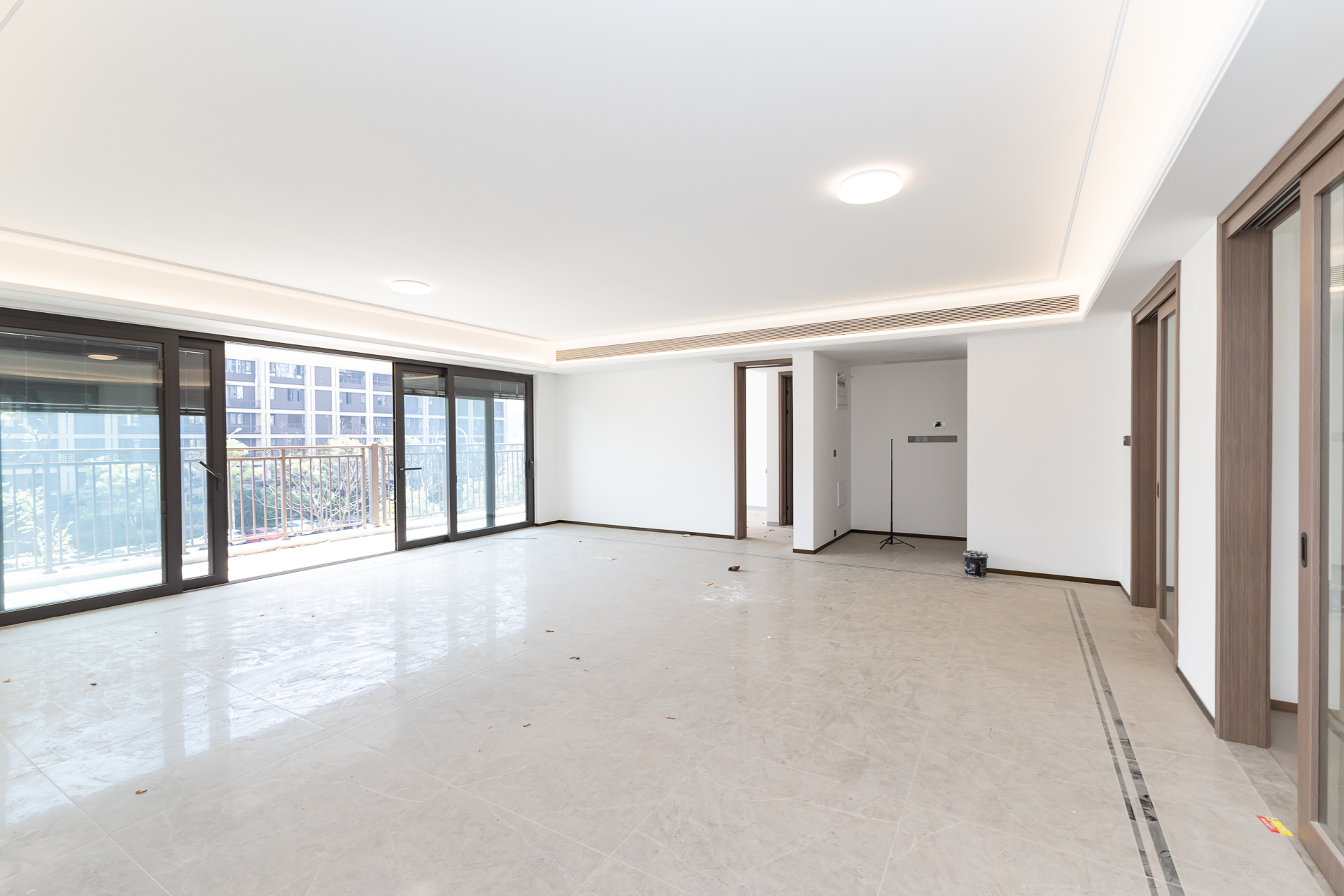 时代建发和著 5室2厅3卫 315.0万 时代建发和著 5室2厅3卫 315.0万客厅