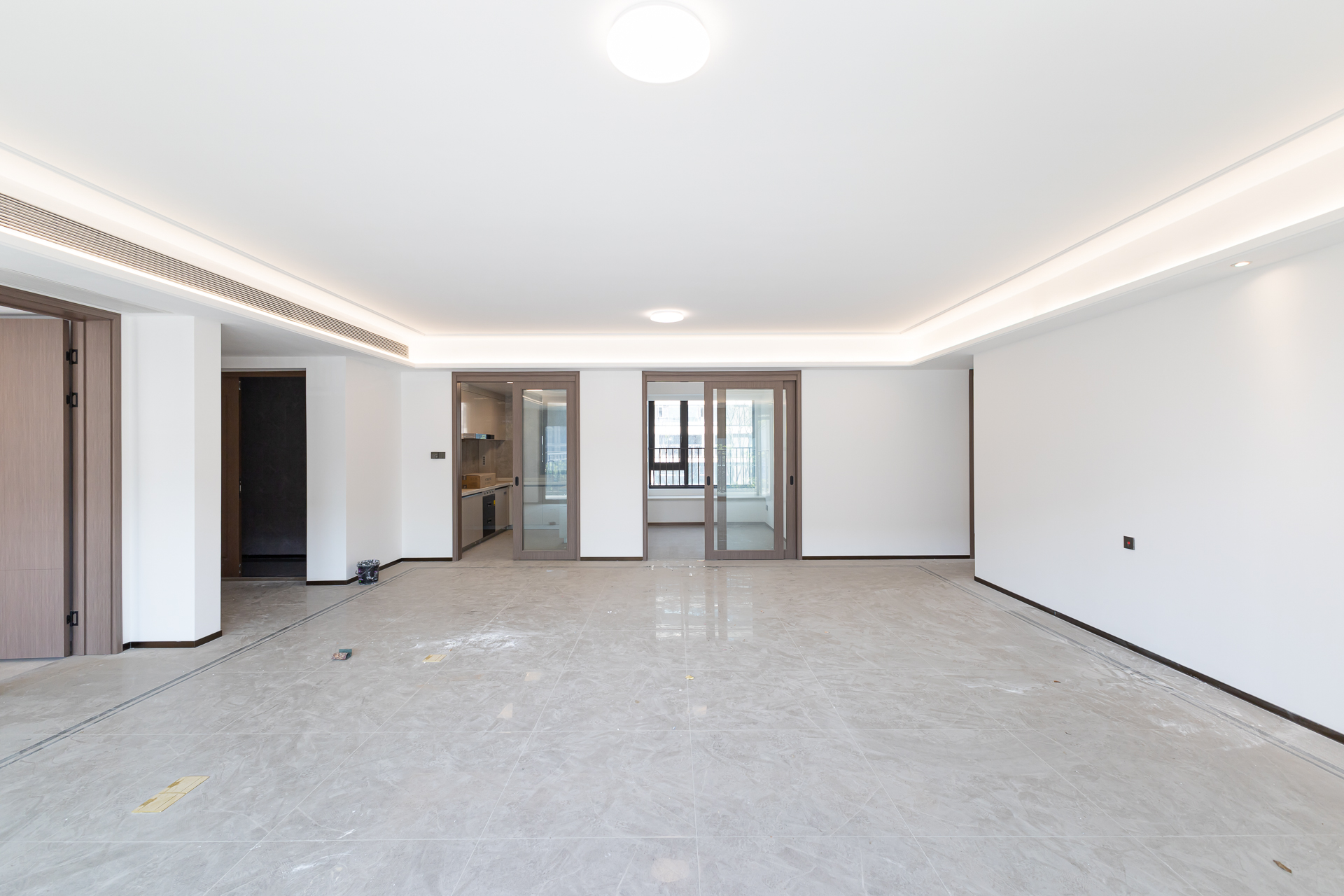 时代建发和著 5室2厅3卫 315.0万 时代建发和著 5室2厅3卫 315.0万客厅