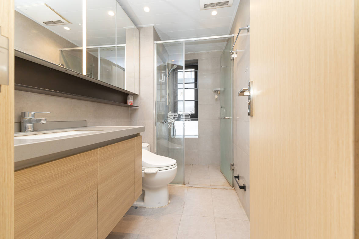 时代倾城.时代遇见 4室2厅2卫 123.80万 时代倾城.时代遇见 4室2厅2卫 123.80万卫生间