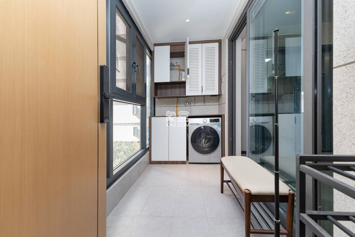 时代倾城.时代遇见 4室2厅2卫 123.80万 时代倾城.时代遇见 4室2厅2卫 123.80万阳台