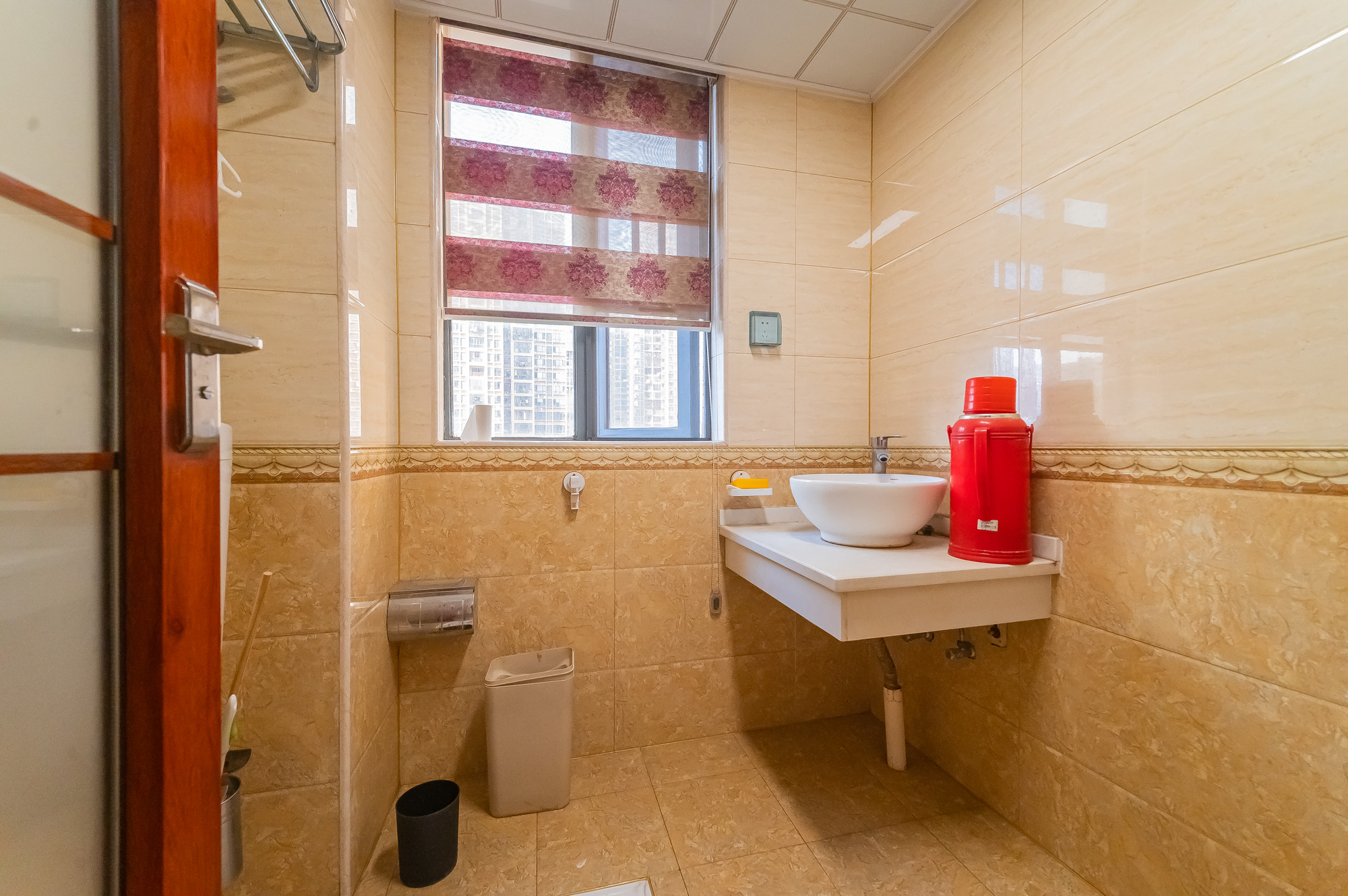 深业睿城 3室2厅2卫 110.0万 深业睿城 3室2厅2卫 110.0万卫生间