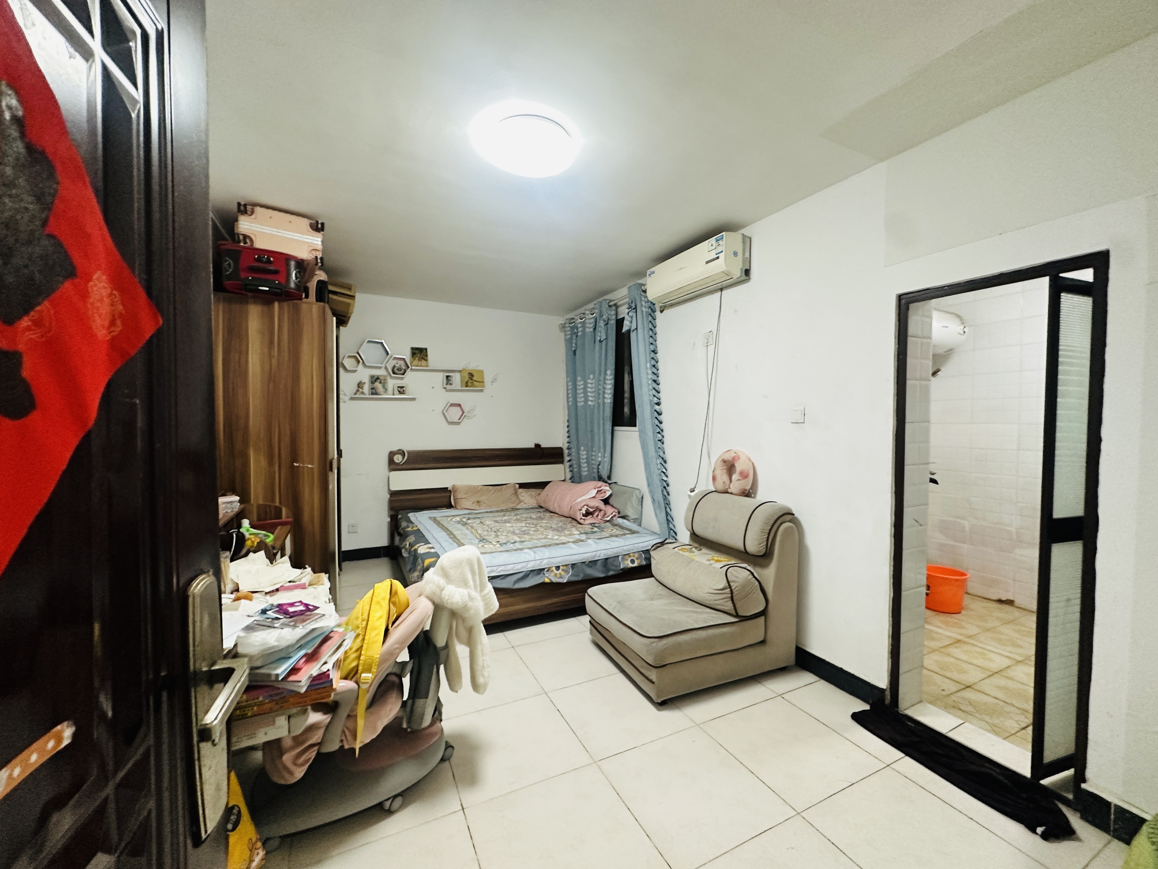 金海大厦(海秀西路) 2室1厅1卫 88.0万 金海大厦(海秀西路) 2室1厅1卫 88.0万卧室