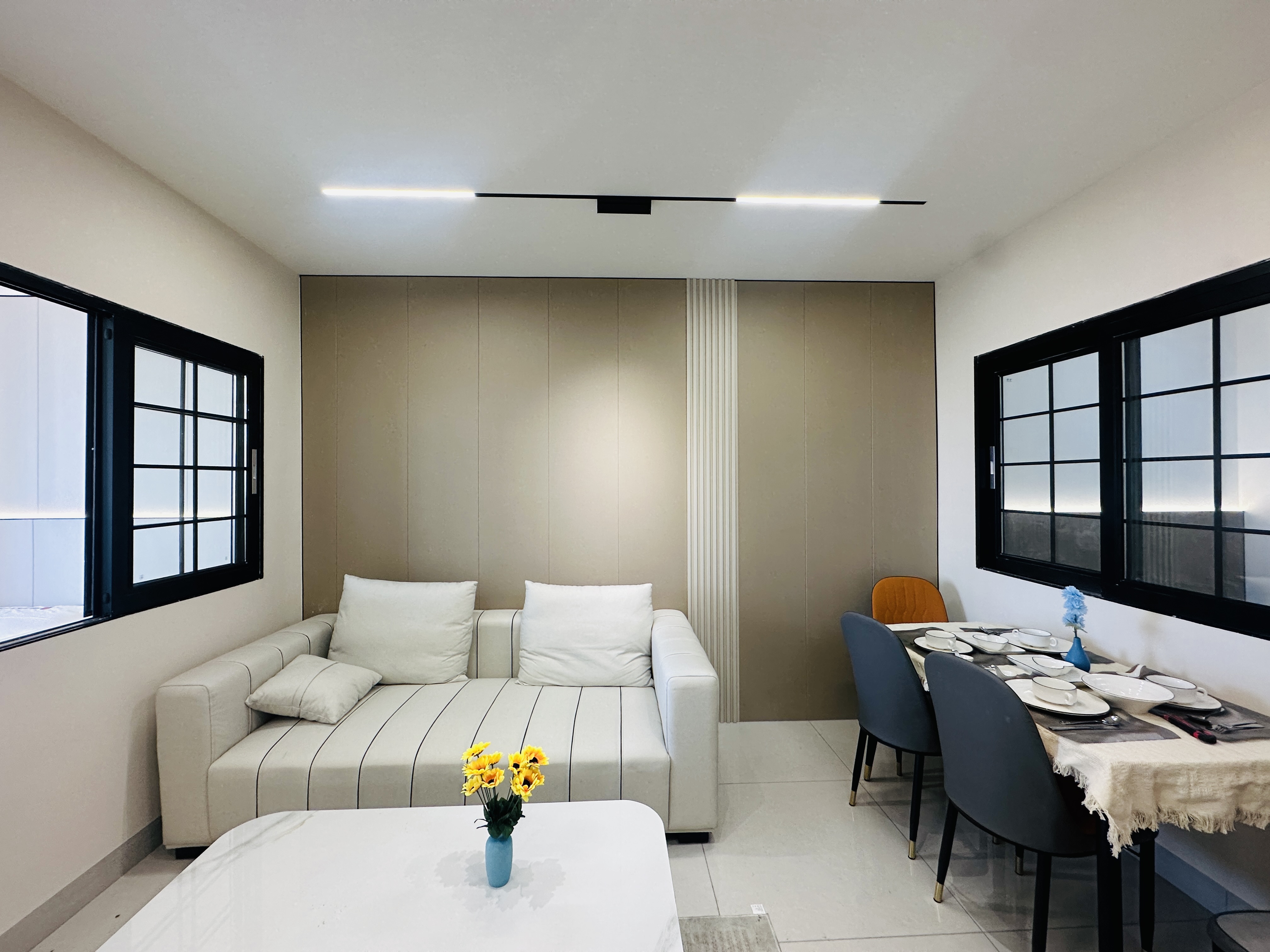 金海大厦(海秀西路) 1室1厅1卫 51.0万 金海大厦(海秀西路) 1室1厅1卫 51.0万客厅