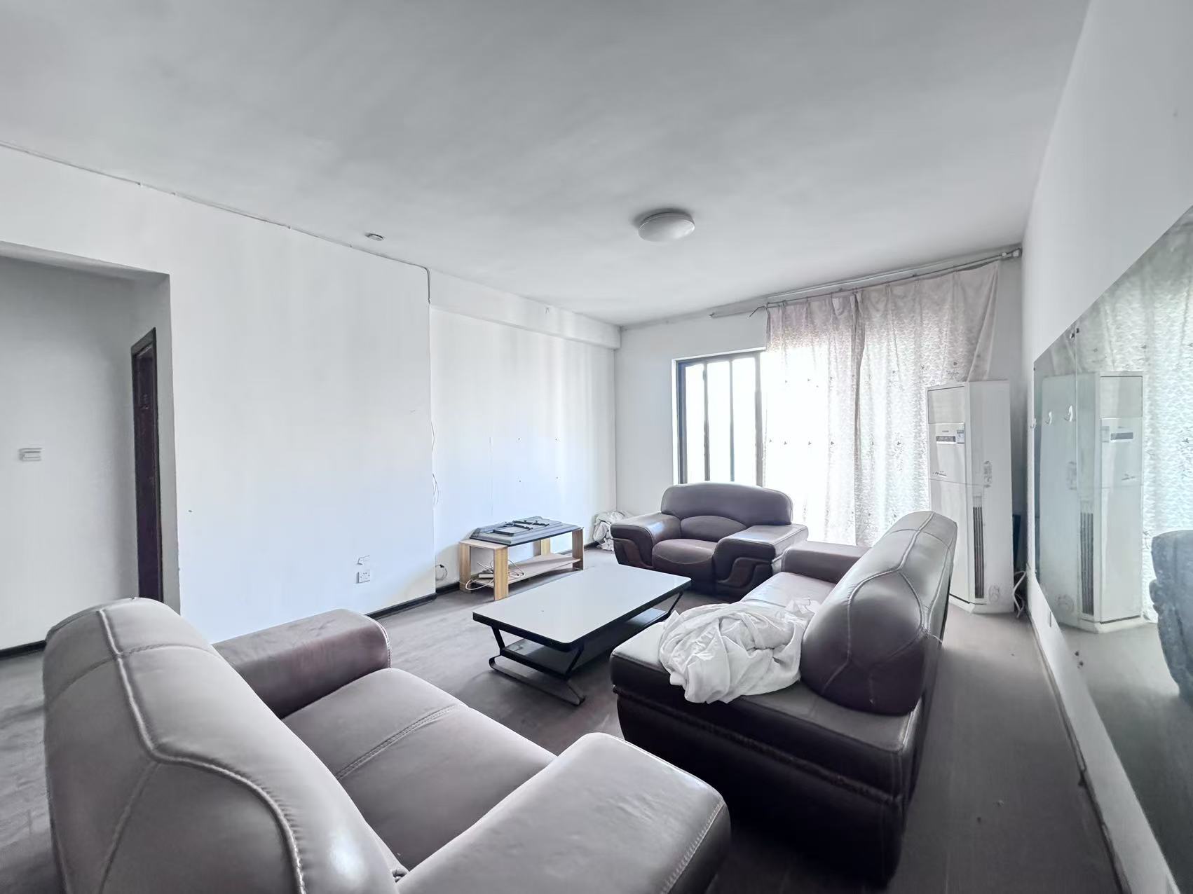 时尚新天地(平和堂) 3室2厅2卫 55.0万 时尚新天地(平和堂) 3室2厅2卫 55.0万室内图