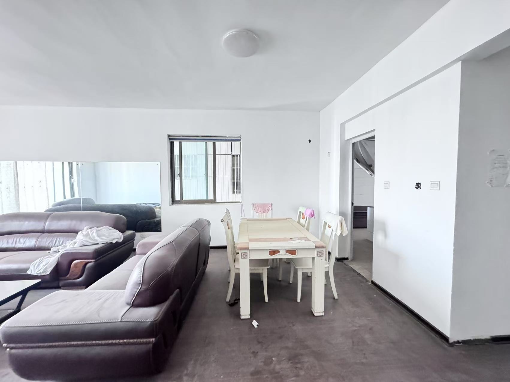 时尚新天地(平和堂) 3室2厅2卫 55.0万 时尚新天地(平和堂) 3室2厅2卫 55.0万室内图