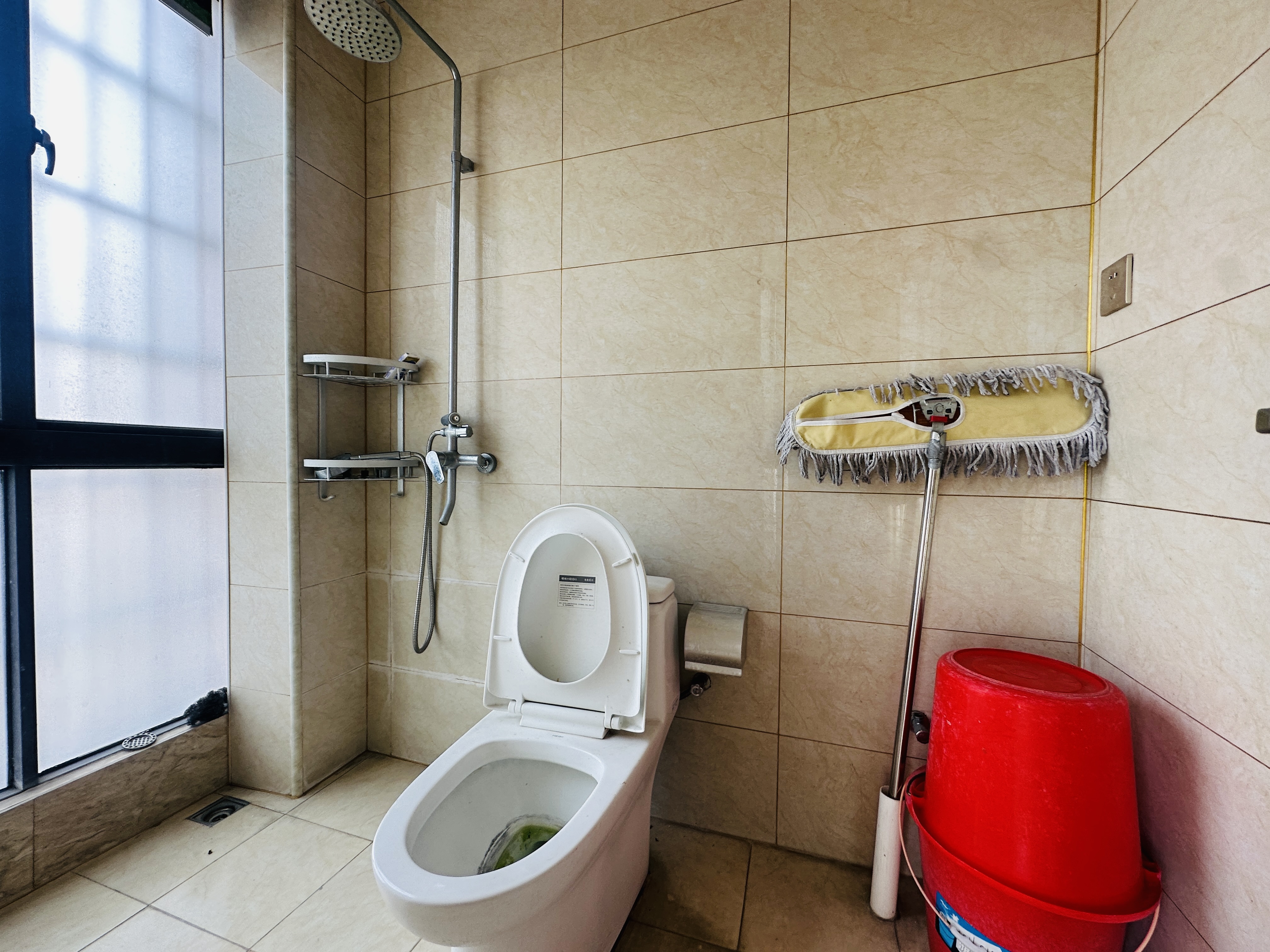 海悦东方  3室2厅2卫    140.0万 海悦东方  3室2厅2卫    140.0万卫生间