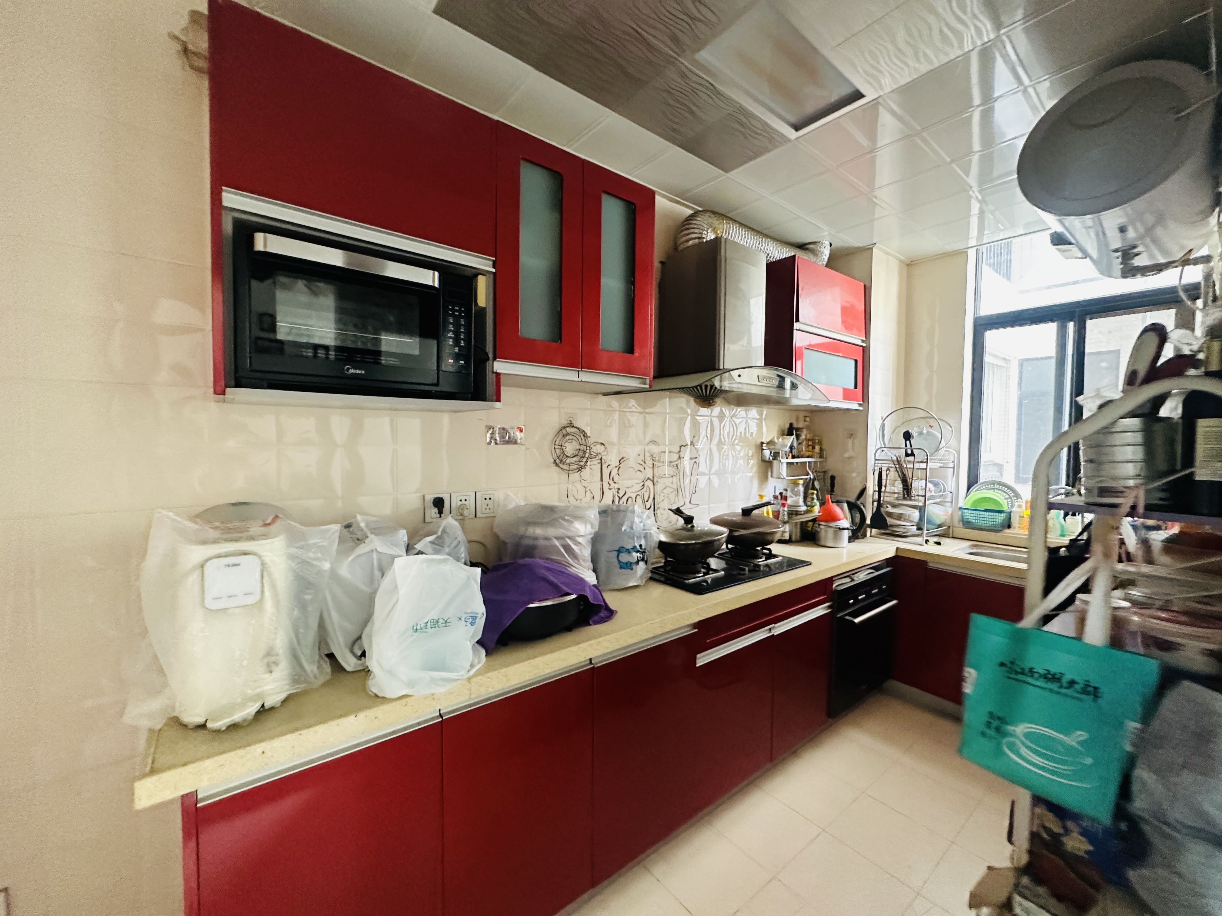 金碧文华 4室2厅2卫 330.0万 金碧文华 4室2厅2卫 330.0万厨房