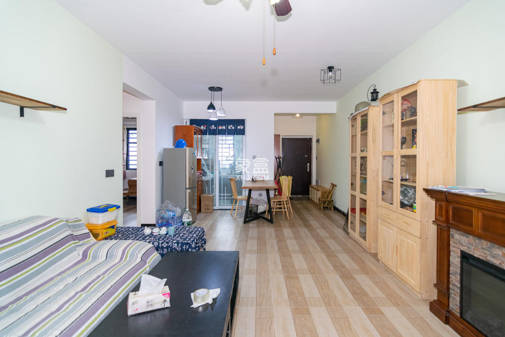 湾田望江府  4室2厅1卫    75.0万