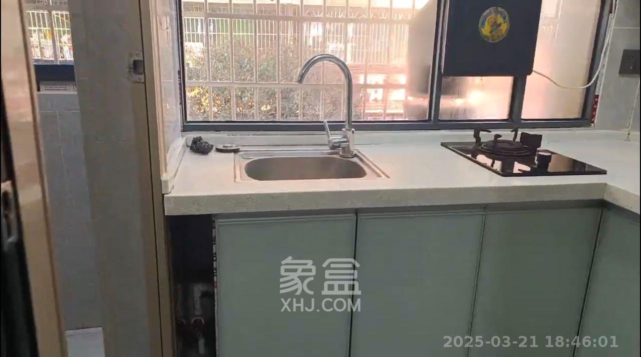 马王堆汽配城  1室2厅1卫   1200.00元/月室内图