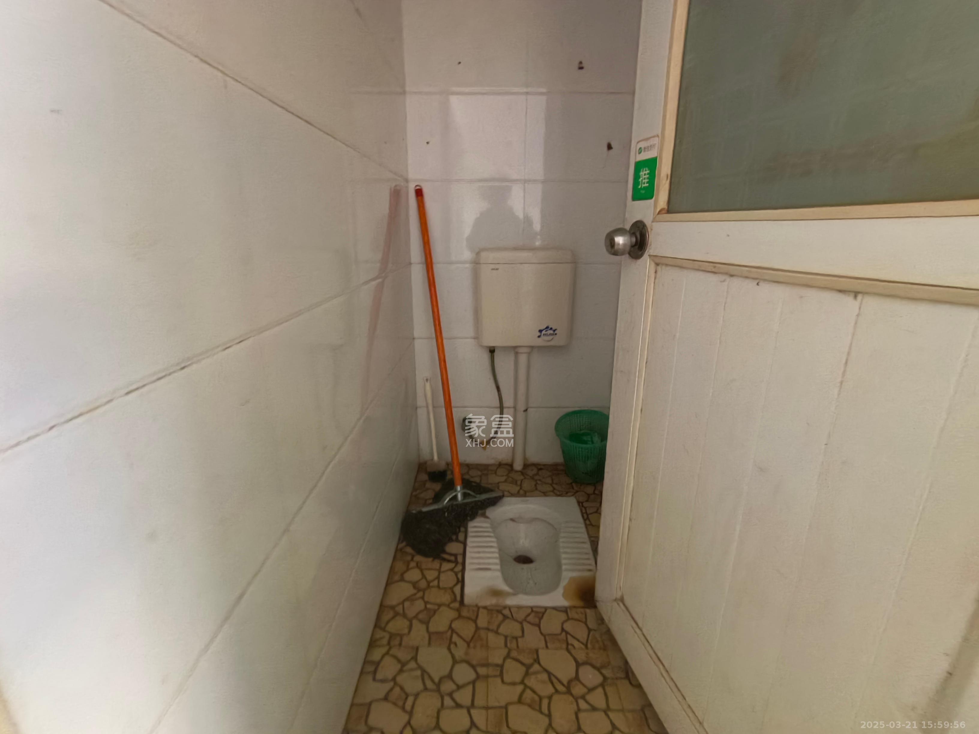阿弥岭一二片  1室1厅1卫    1500.0元/月室内图