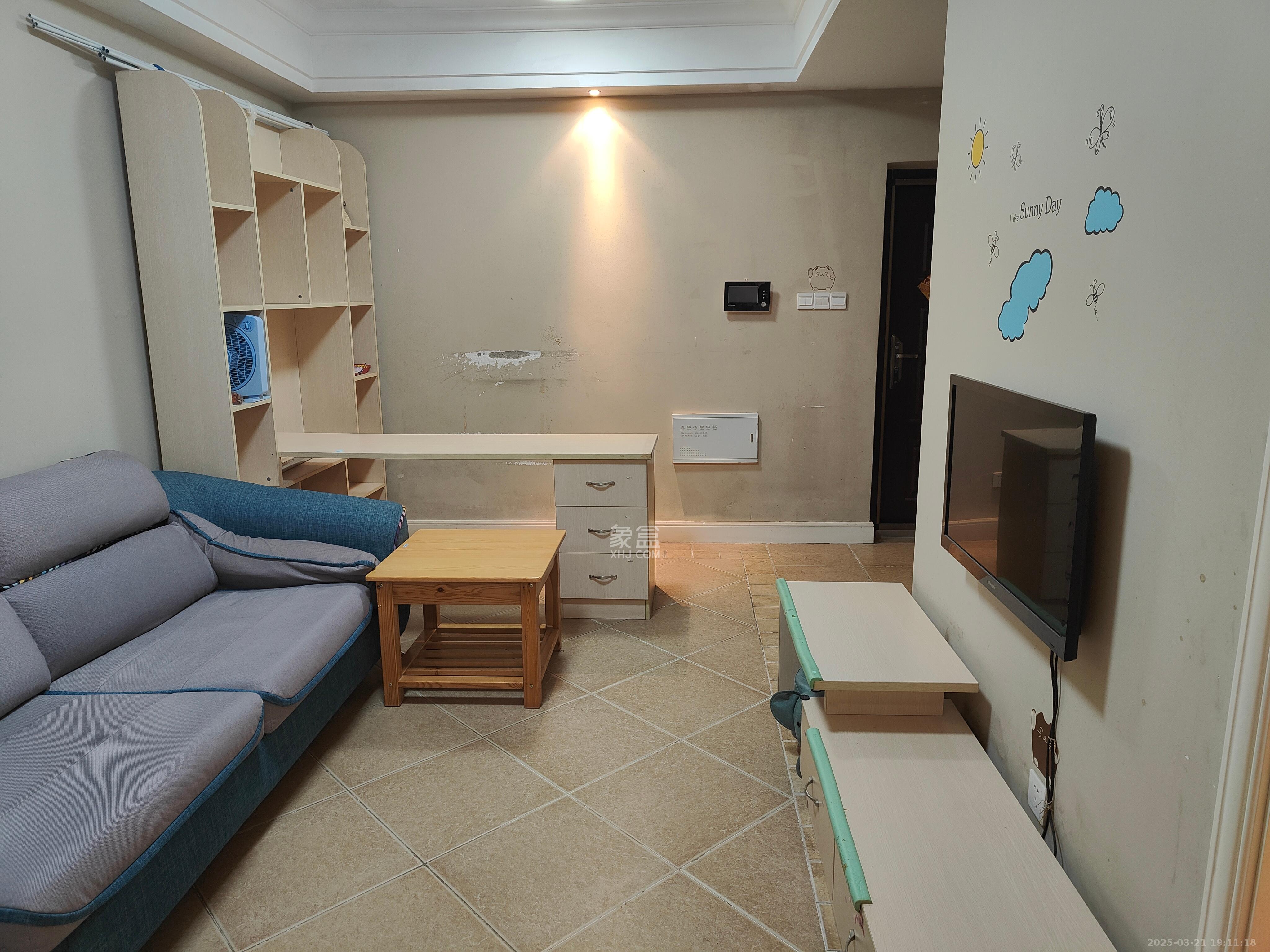 保利城(中航城国际社区、郡原美村) 1室1厅1卫 1300.0元/月 保利城(中航城国际社区、郡原美村) 1室1厅1卫 1300.0元/月室内图