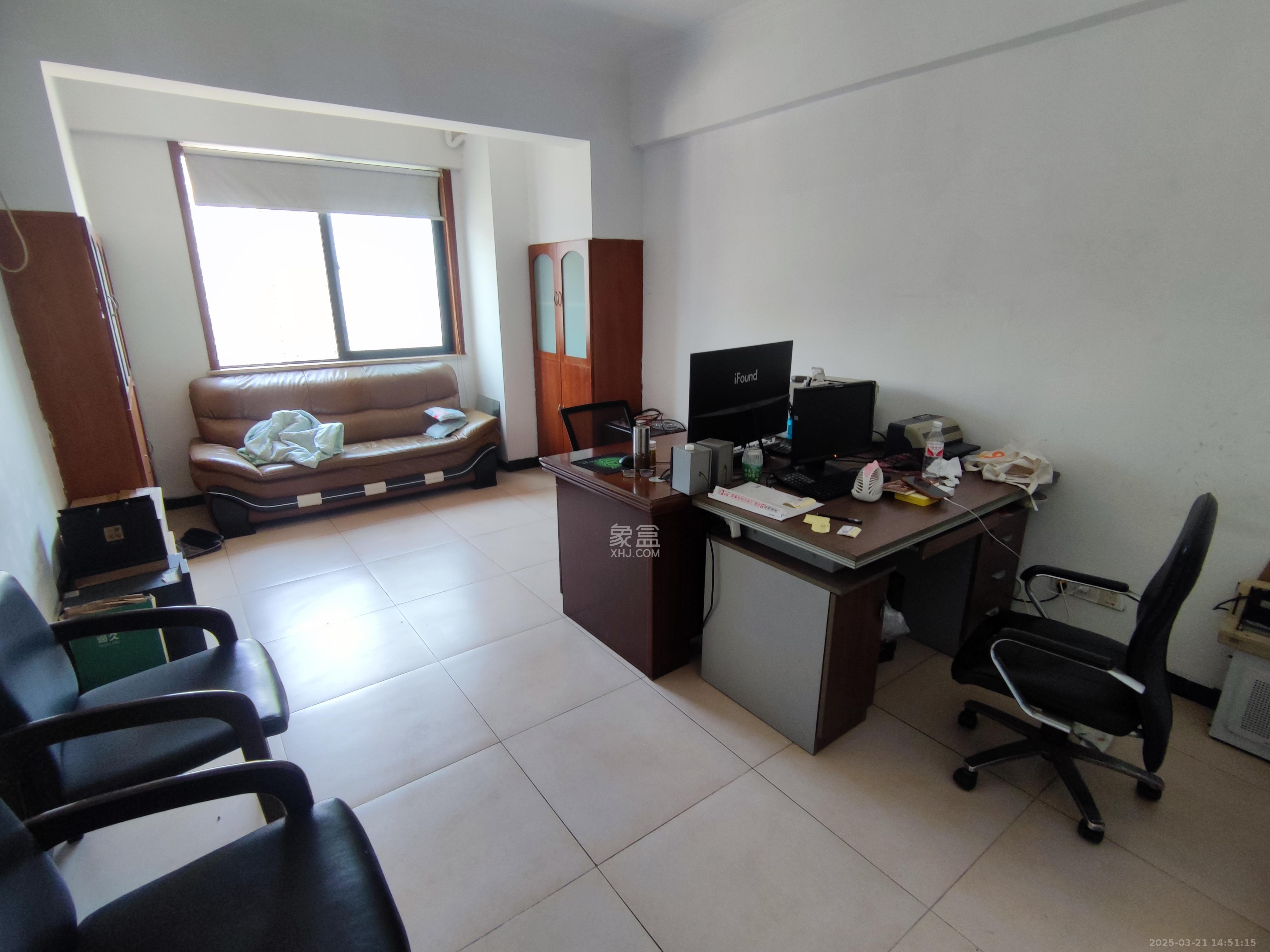 阳光锦城 1室1厅1卫 1800.0元/月 阳光锦城 1室1厅1卫 1800.0元/月室内图