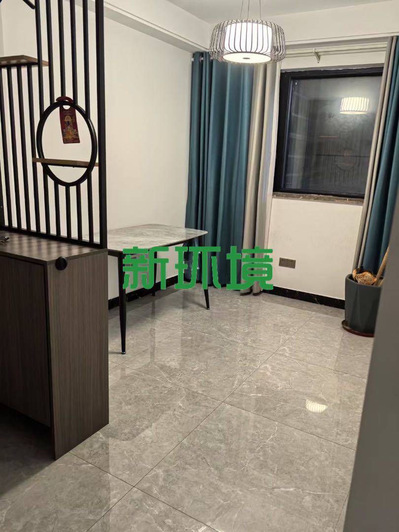 天门中央广场 3室2厅2卫 2600.0元/月 天门中央广场 3室2厅2卫 2600.0元/月室内图