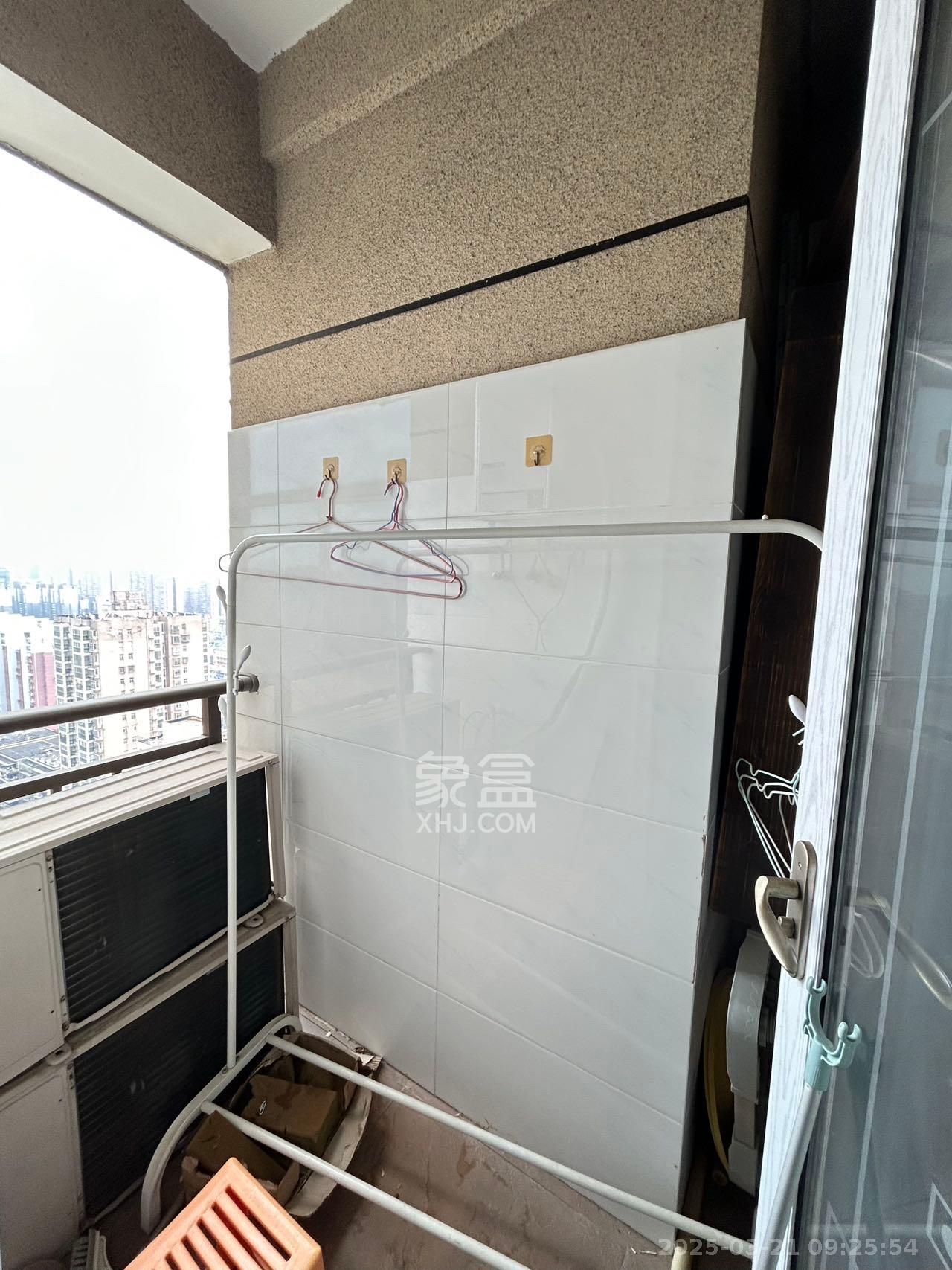 天下一家  2室1厅1卫   1800.00元/月室内图